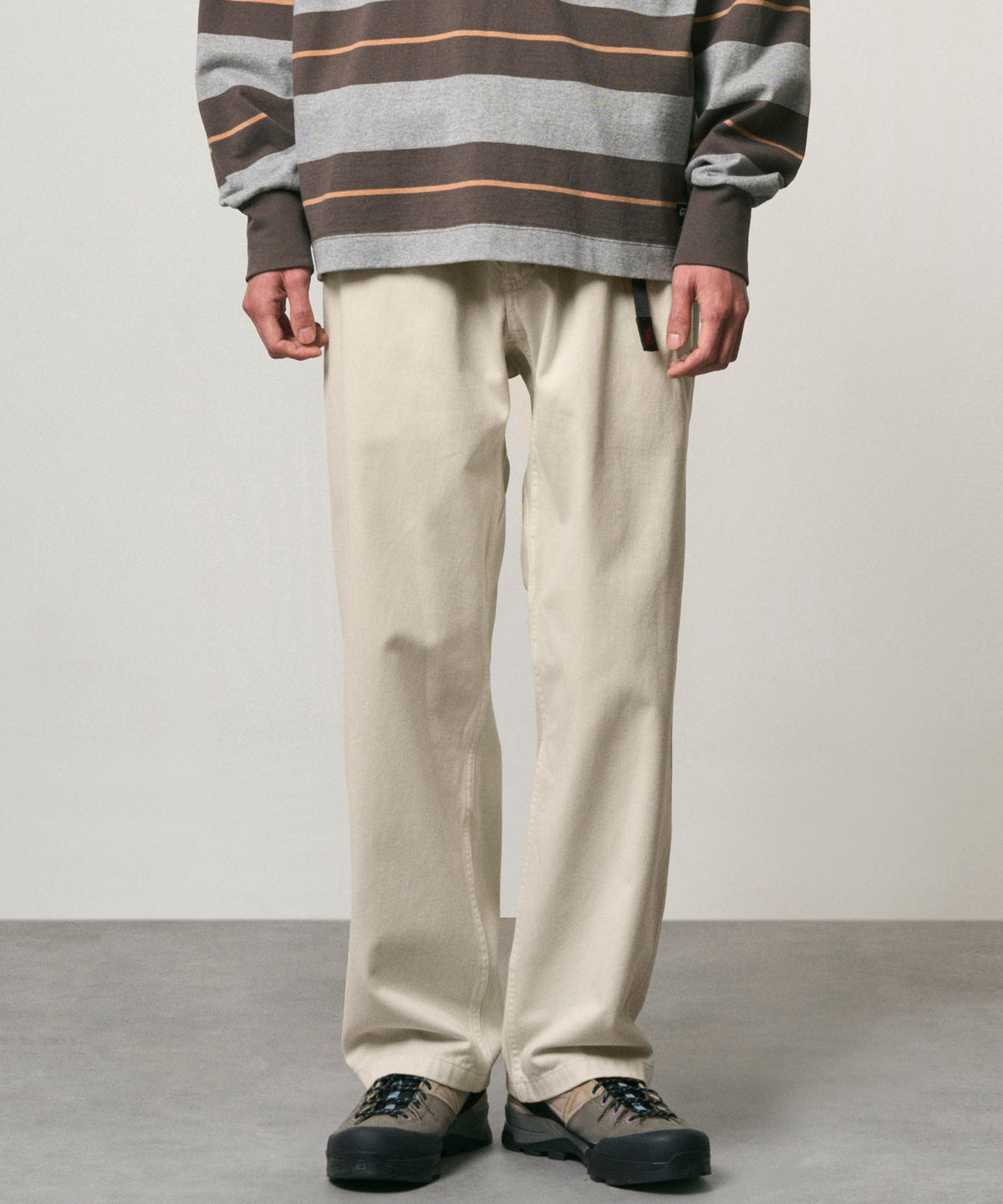G102-OGT_GREIGE_fitting_M1