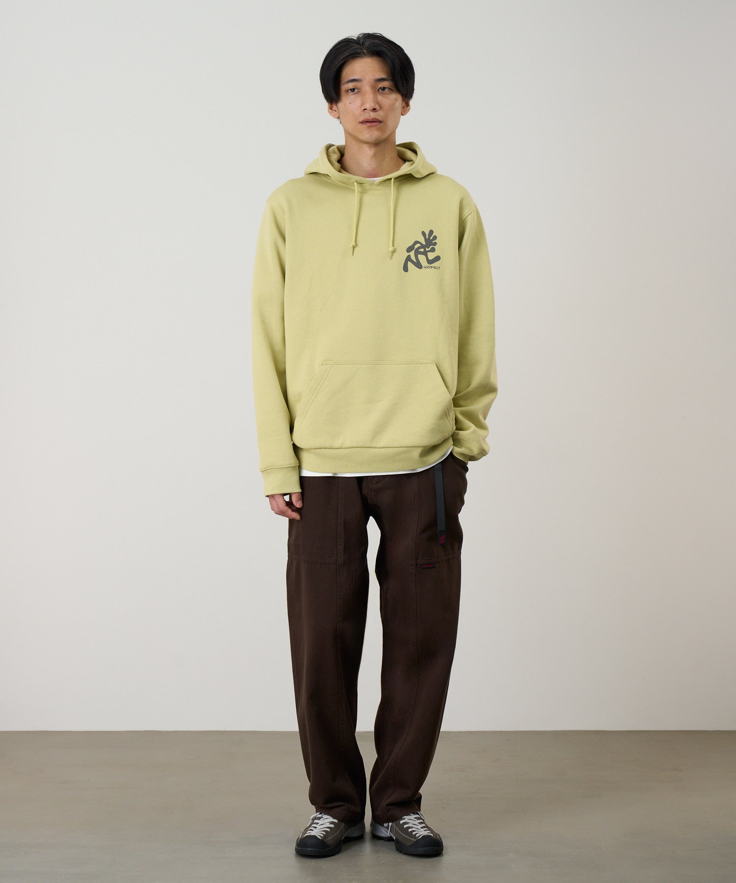 G105-OGT_CHOCOLATE_fitting_M1