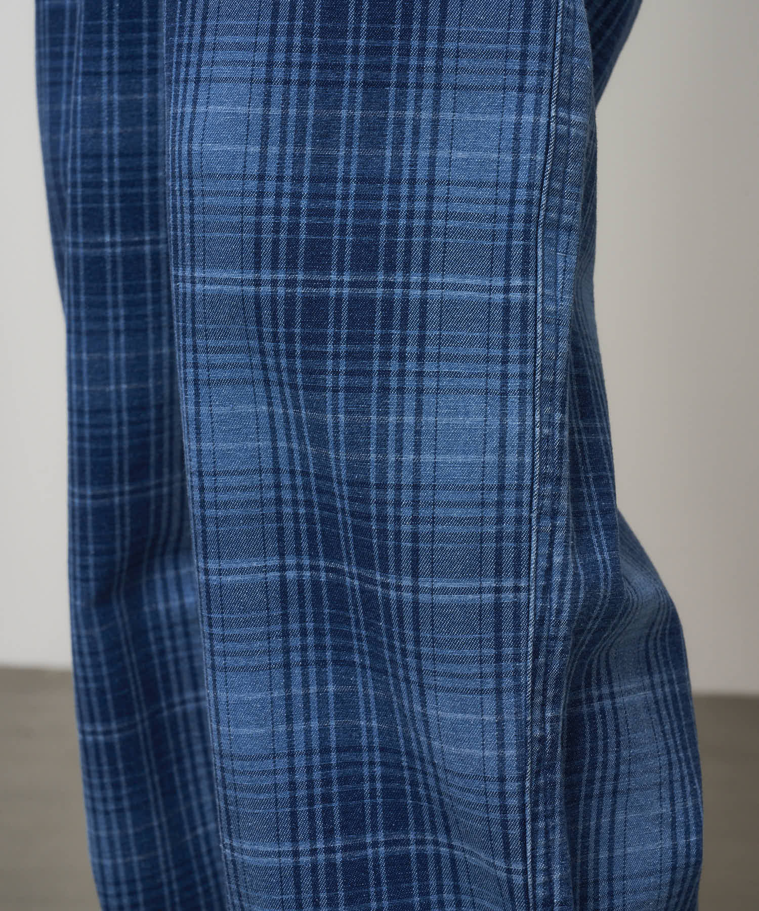 G5FM-P076_INDIGOCHECKEREDPLAID_fitting_M7