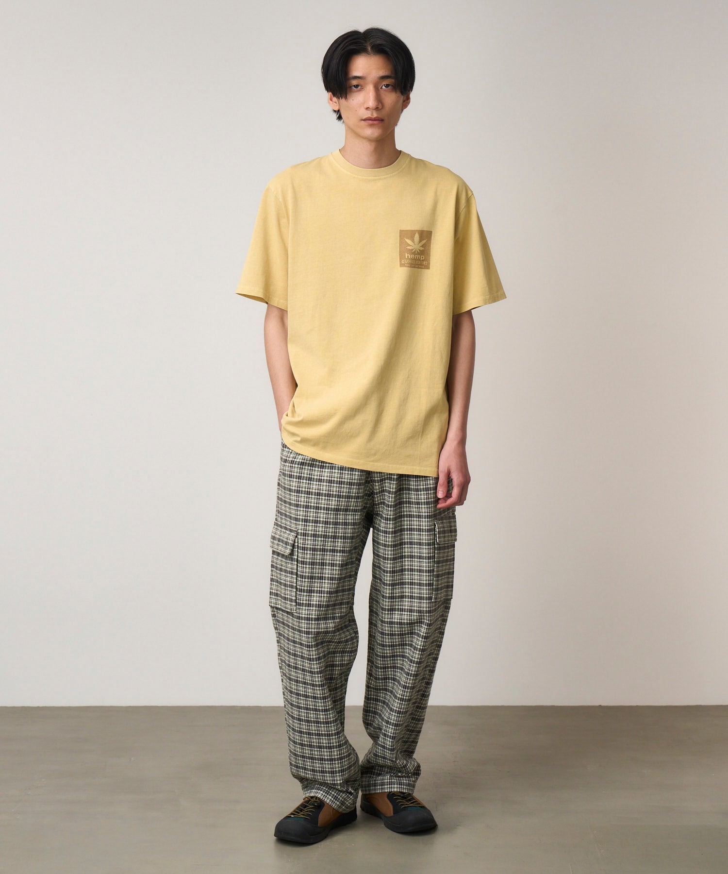 G5FU-T081_MUSTARDPIGMENT_fitting_U1