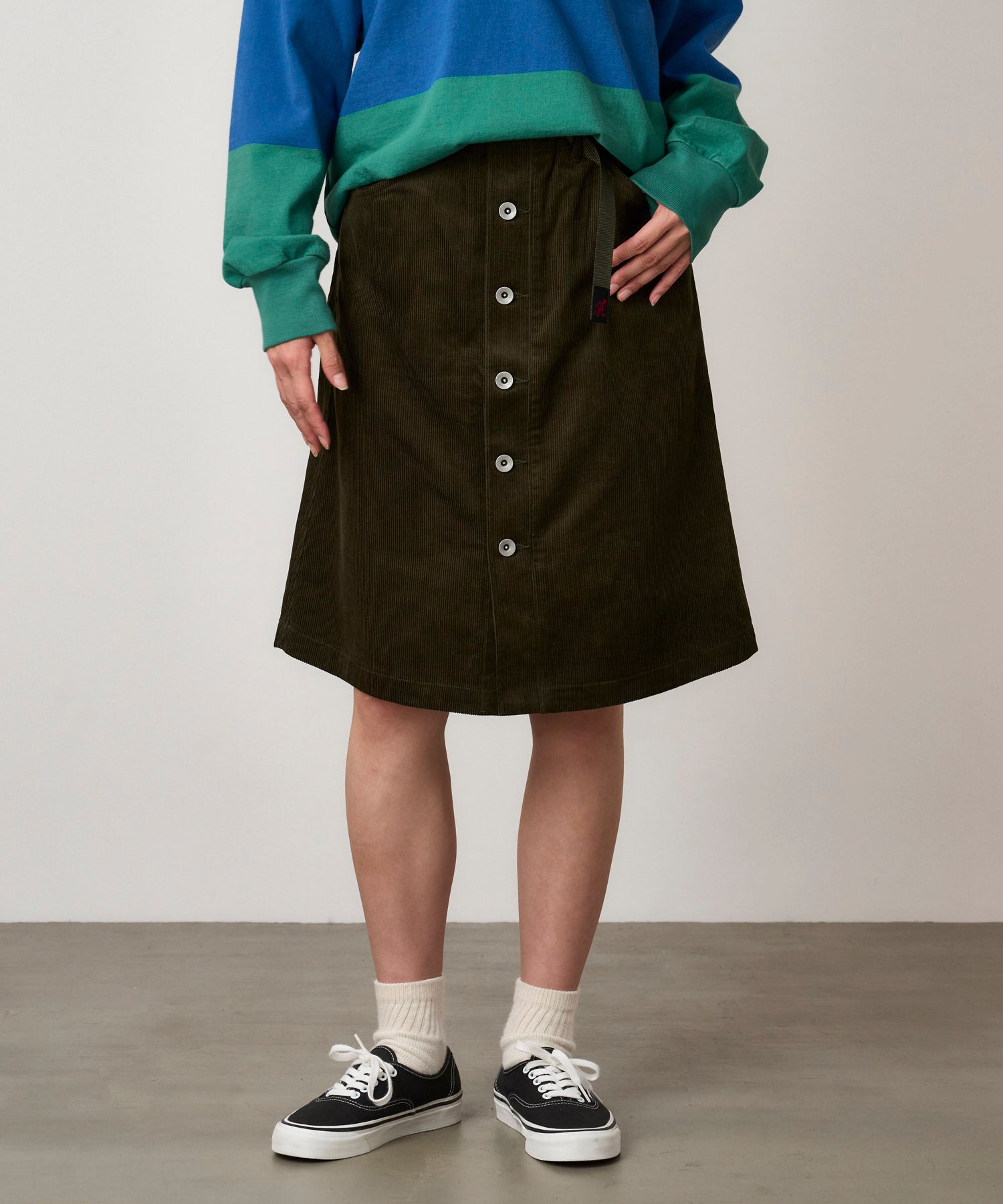 G5FW-SK069_OLIVE_fitting_W2