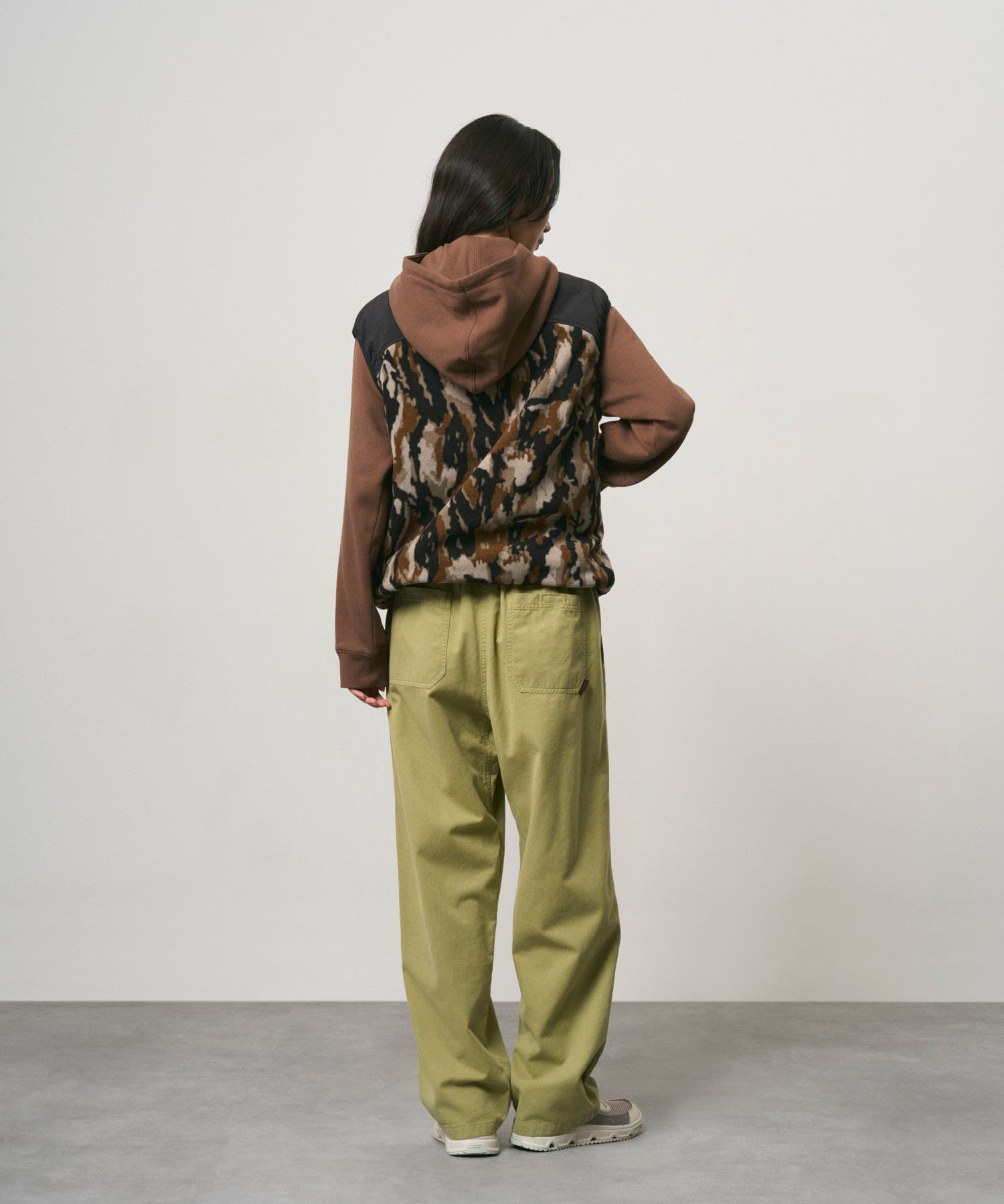 G6FM-J002_BARKCAMO_fitting_W3