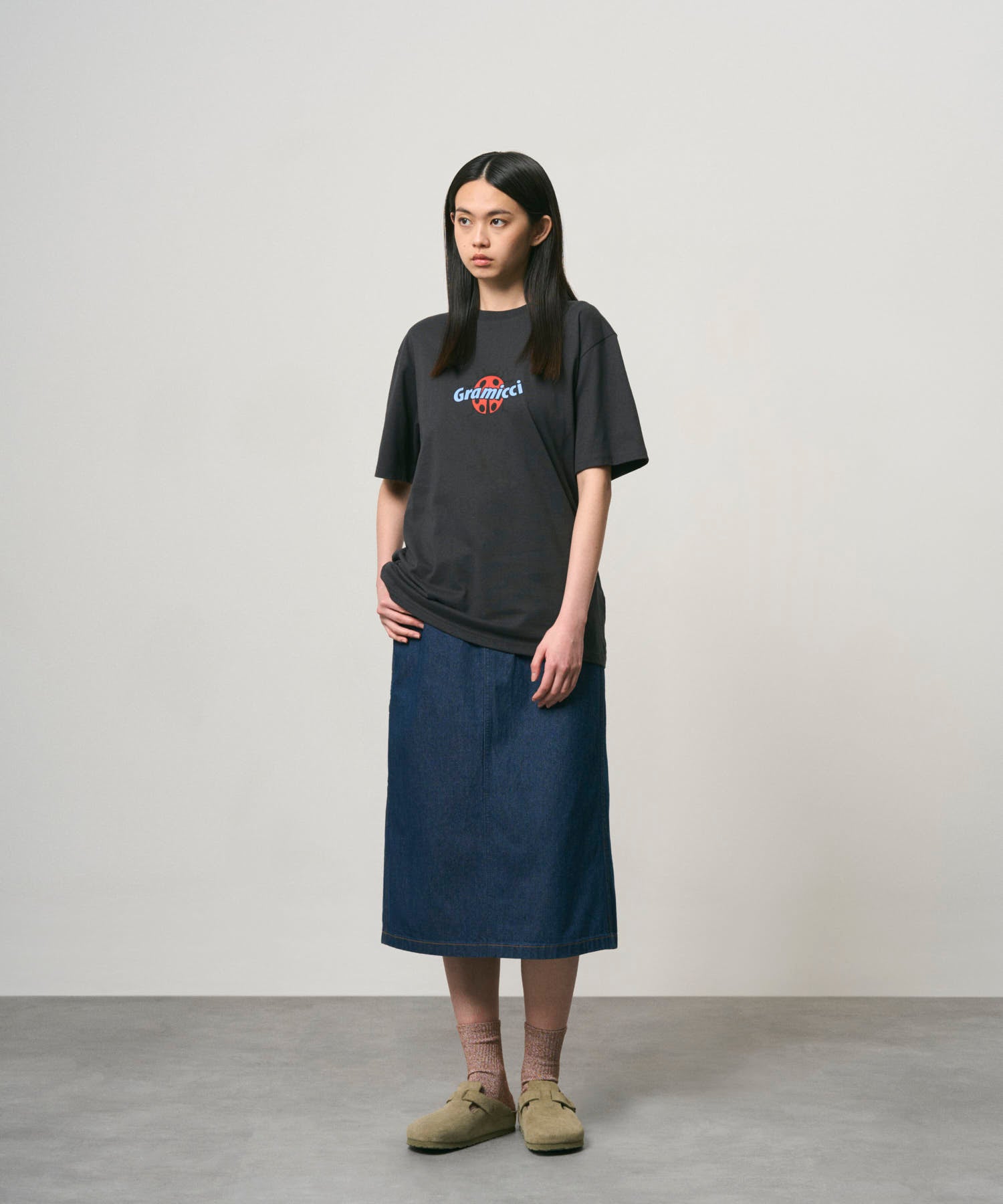 G6FM-T084_VINTAGE-BLACK_fitting_W1
