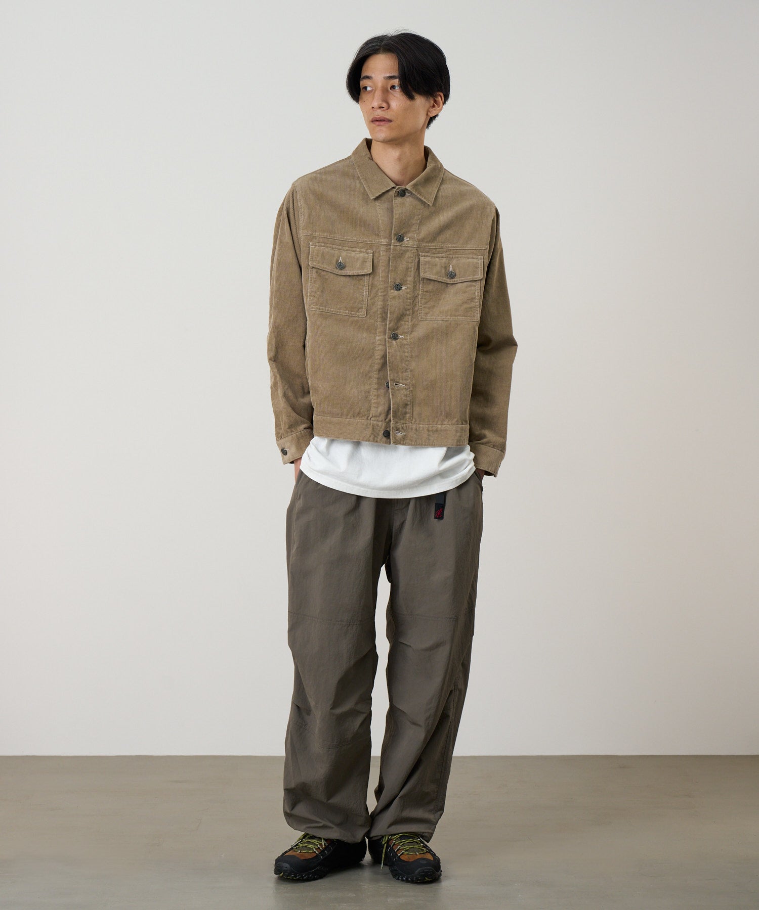 G6SM-J018_BEIGE_fitting_M1