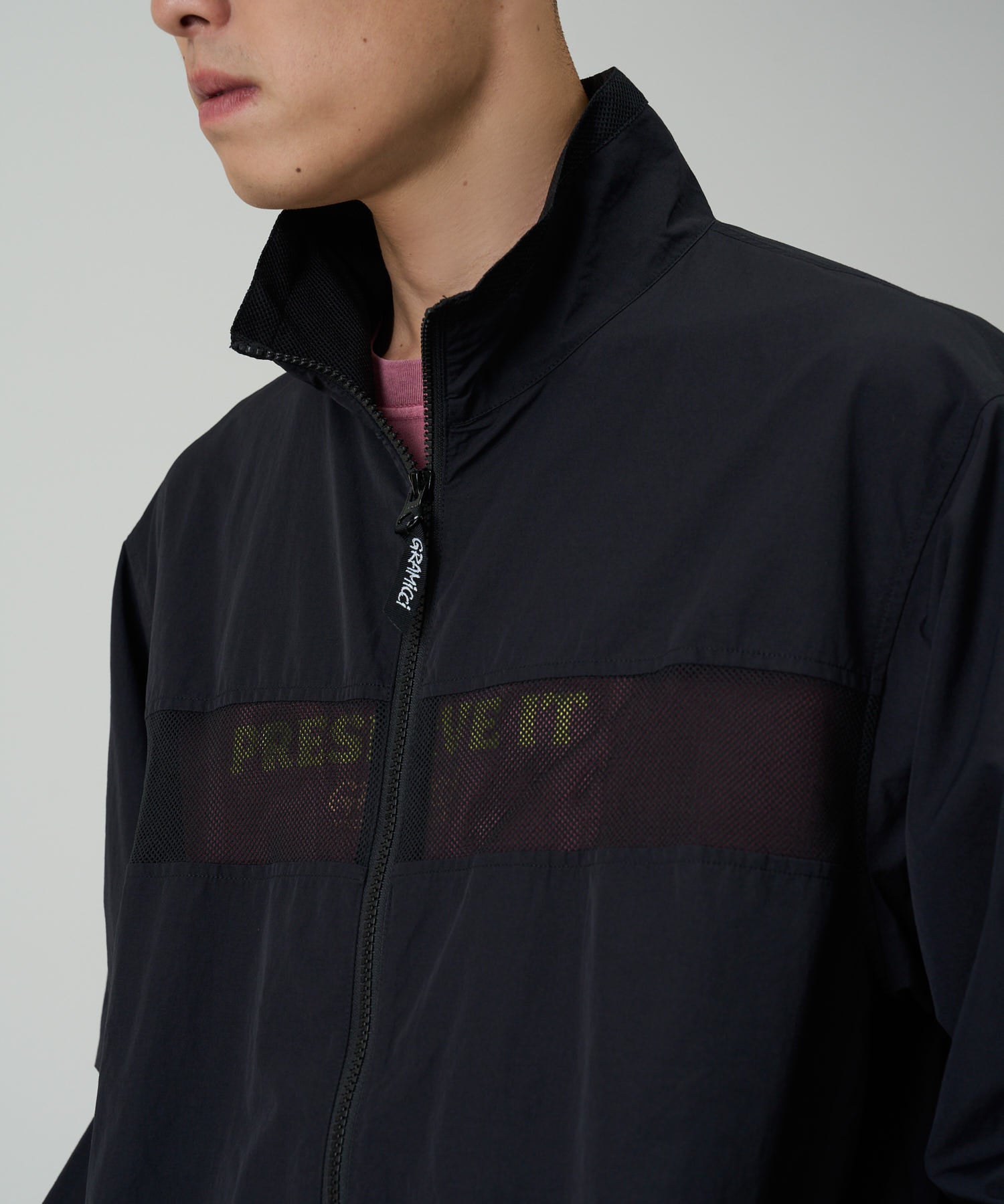G6SM-J050_BLACK_fitting_M2