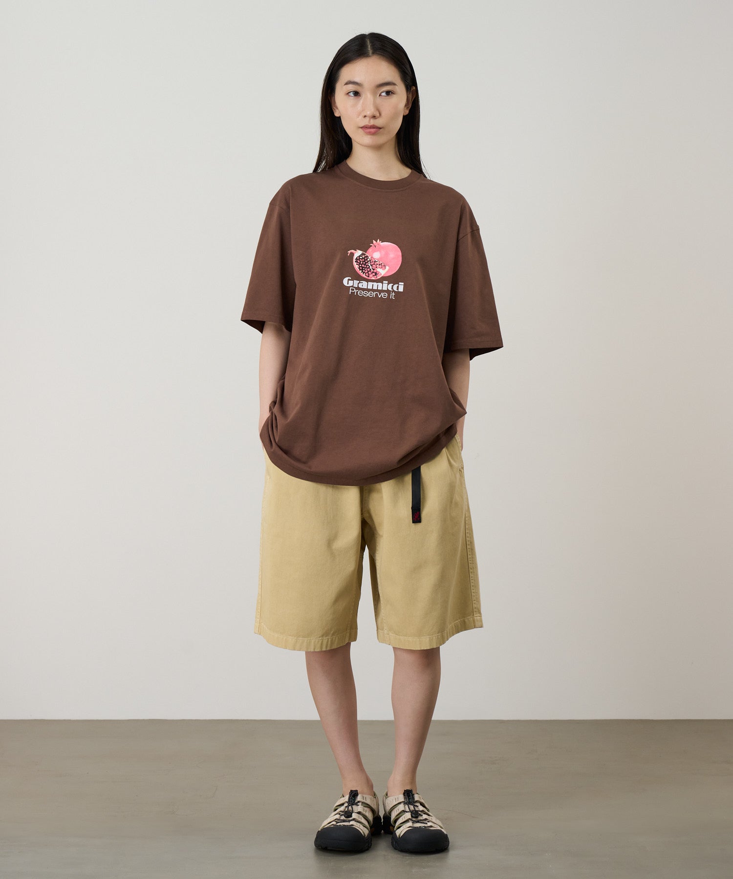 G6SU-T005-D_BROWN_fitting_W1