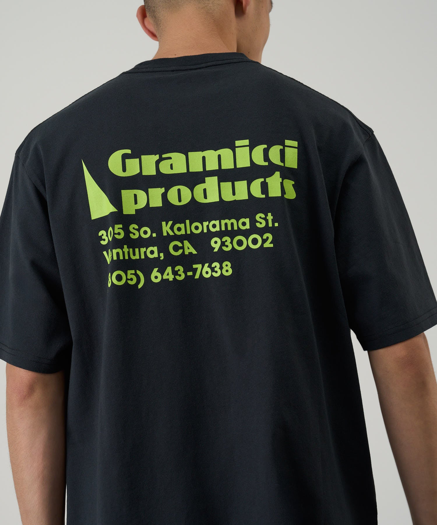 G6SU-T090_VINTAGEBLACK_fitting_M2