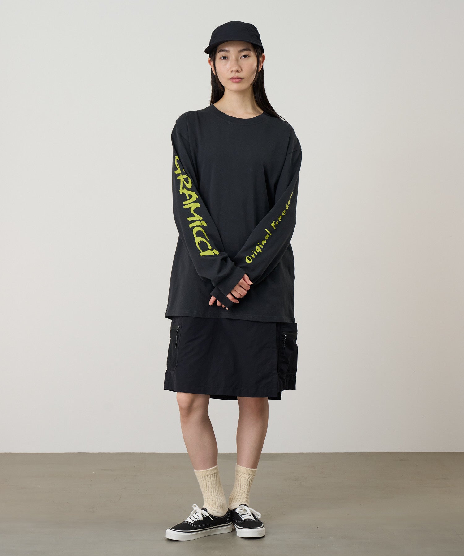G6SU-T122_VINTAGEBLACK_fitting_W1