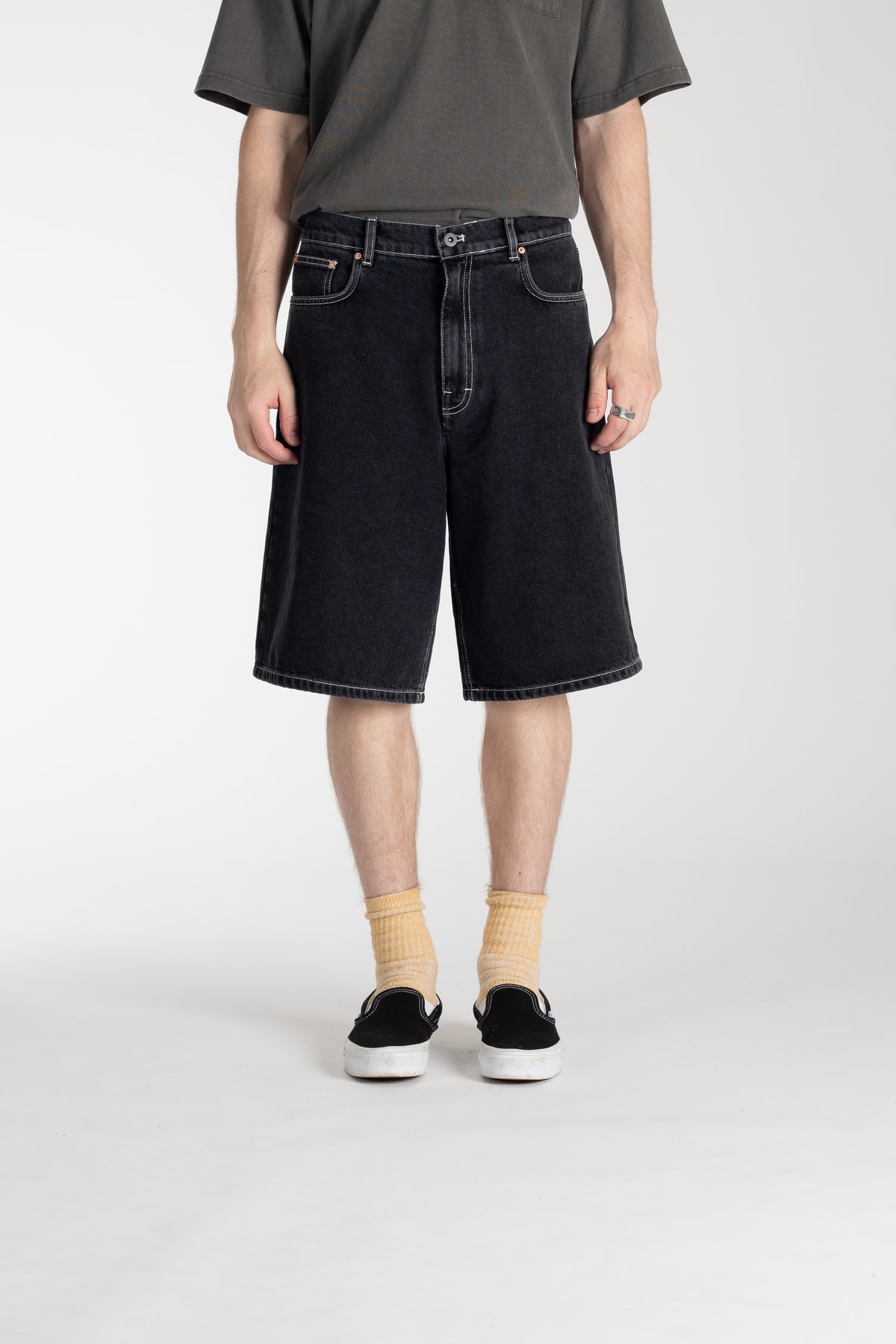 Model wearing Stan Ray Wide 5 Short in Washed Black with a relaxed loose fit