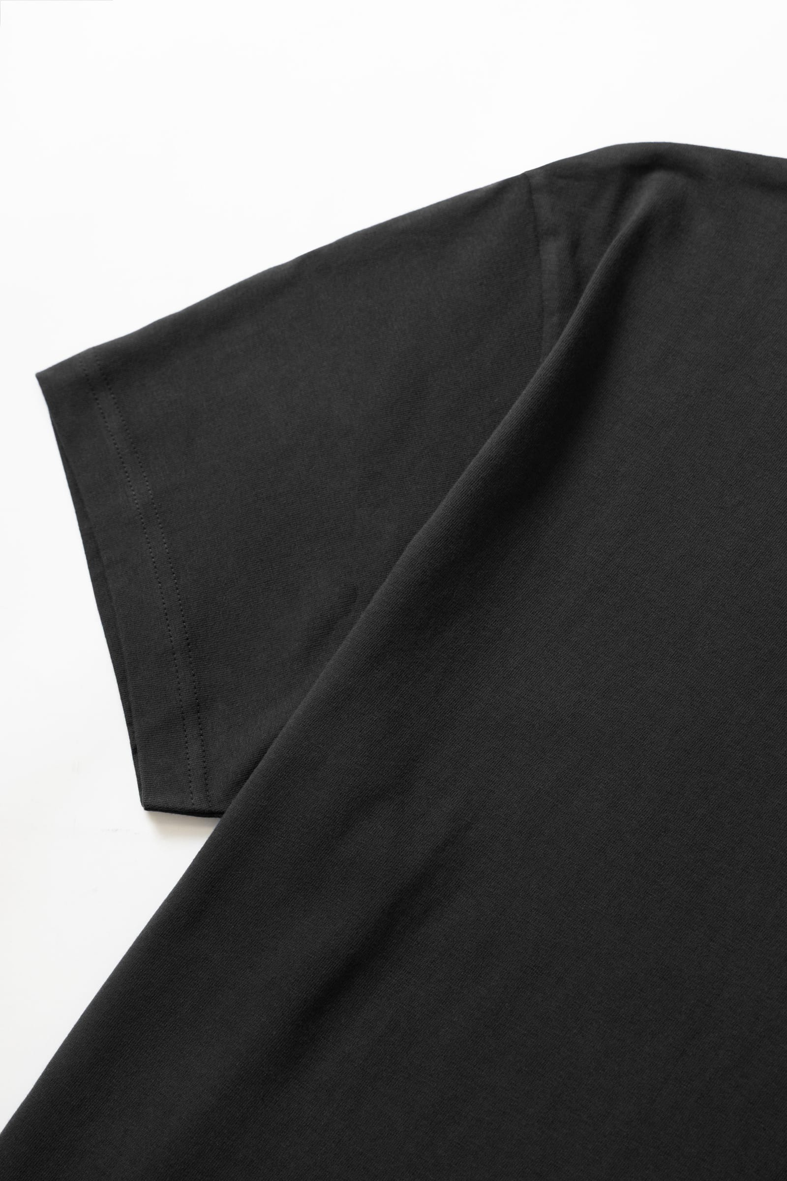 SW265-Trademark-Tee-Black-3