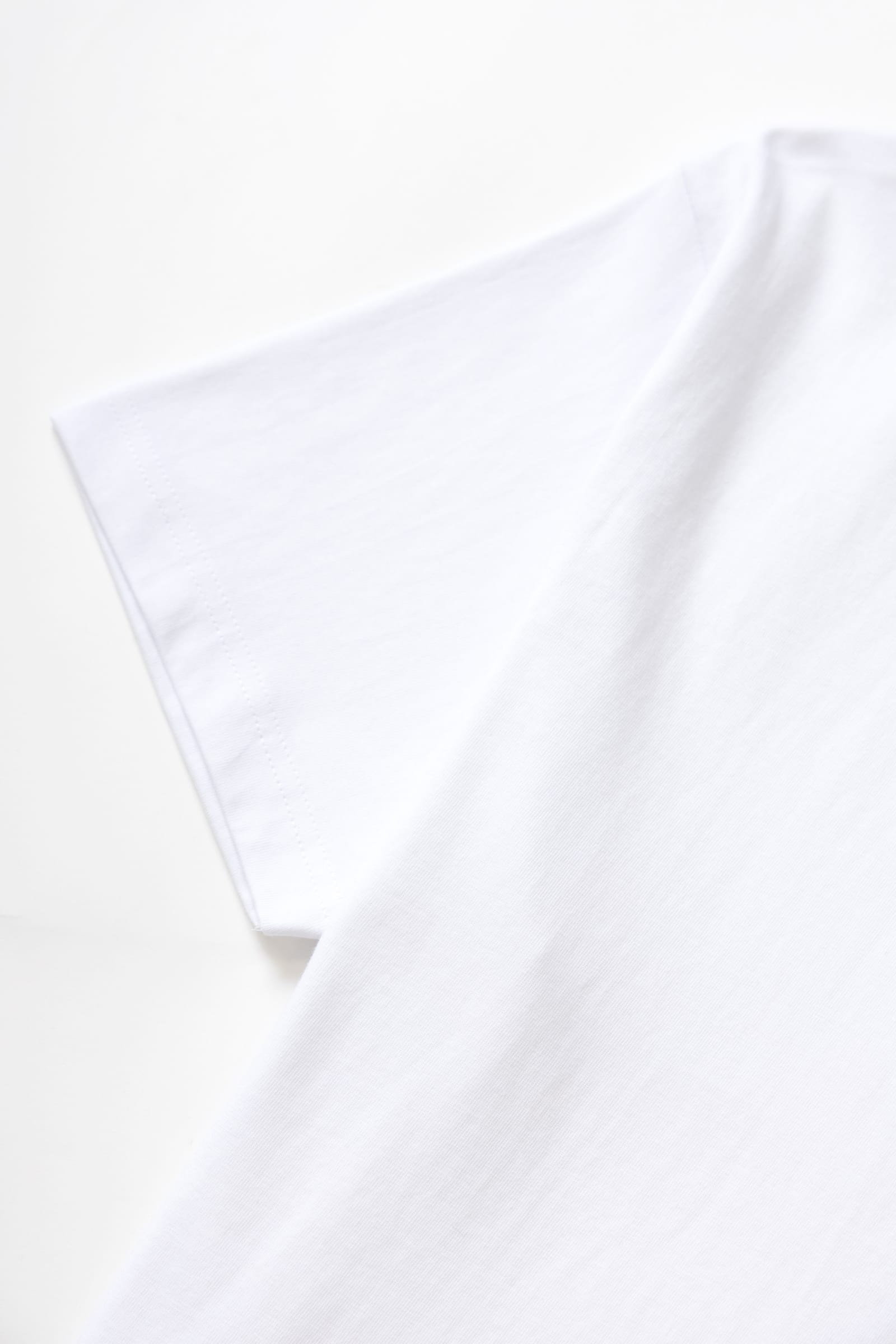 SW265-Trademark-Tee-White-4