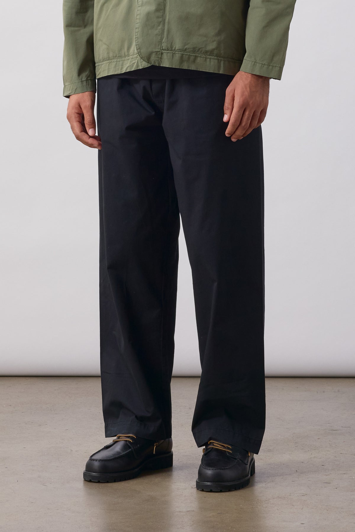 SW332-TechTwillEasyChefPants-Black-1-OnModel