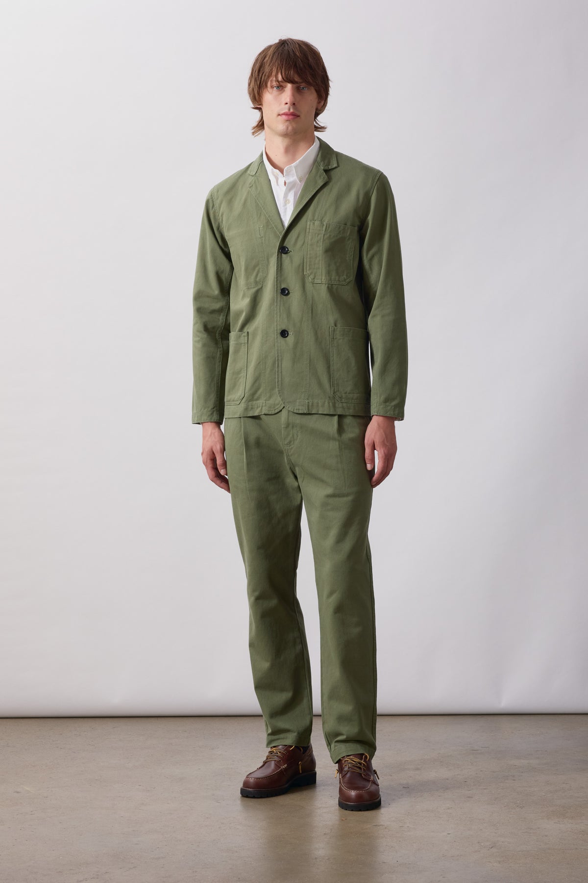 SW342-TwillServerSuit-Olive-1-OnModel