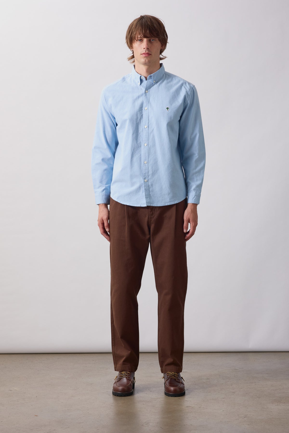 SW355-ArtichokeOxfordShirt-Blue-1-OnModel