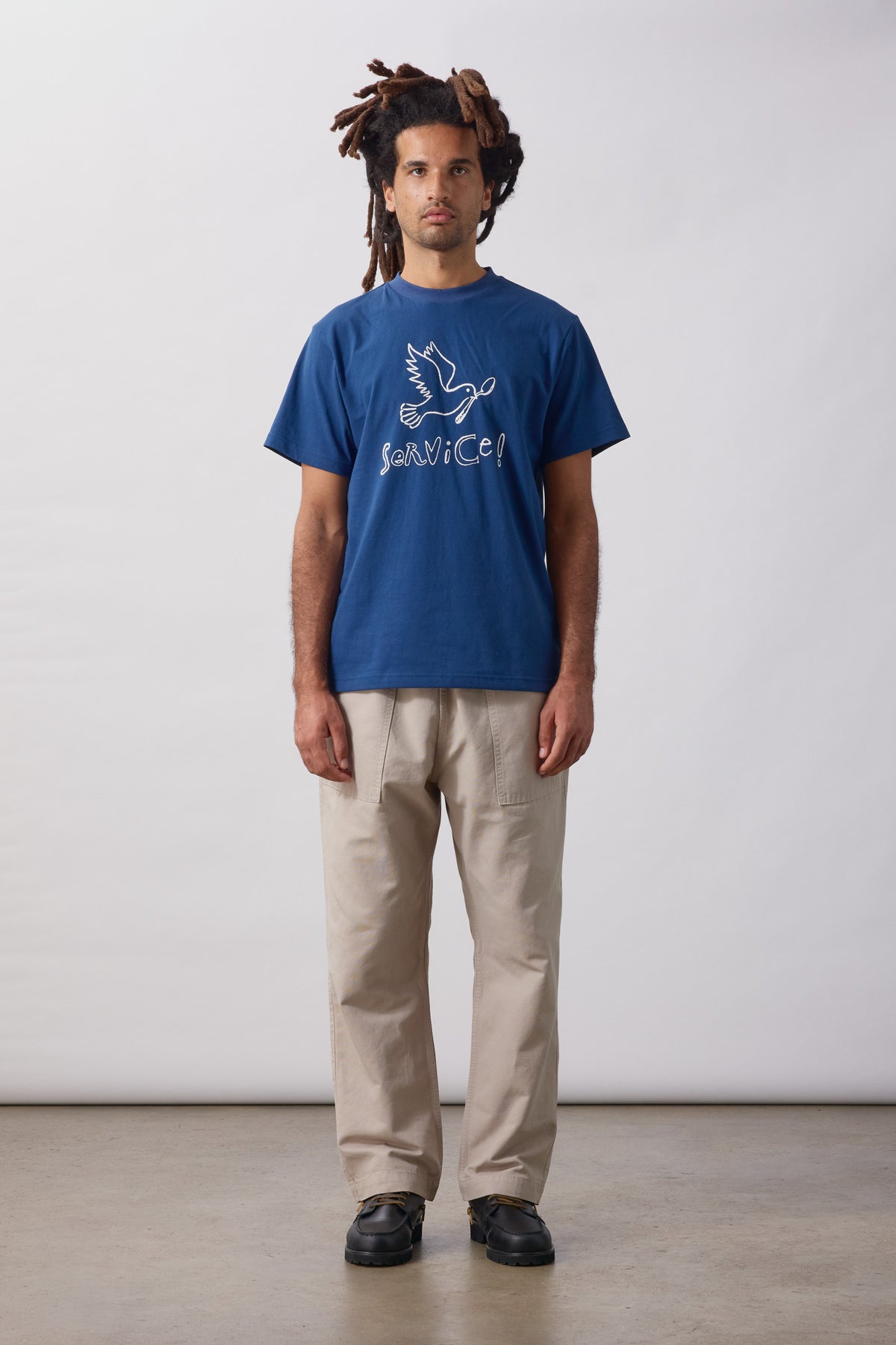 SW366-DoveTee-Navy-1-OnModel