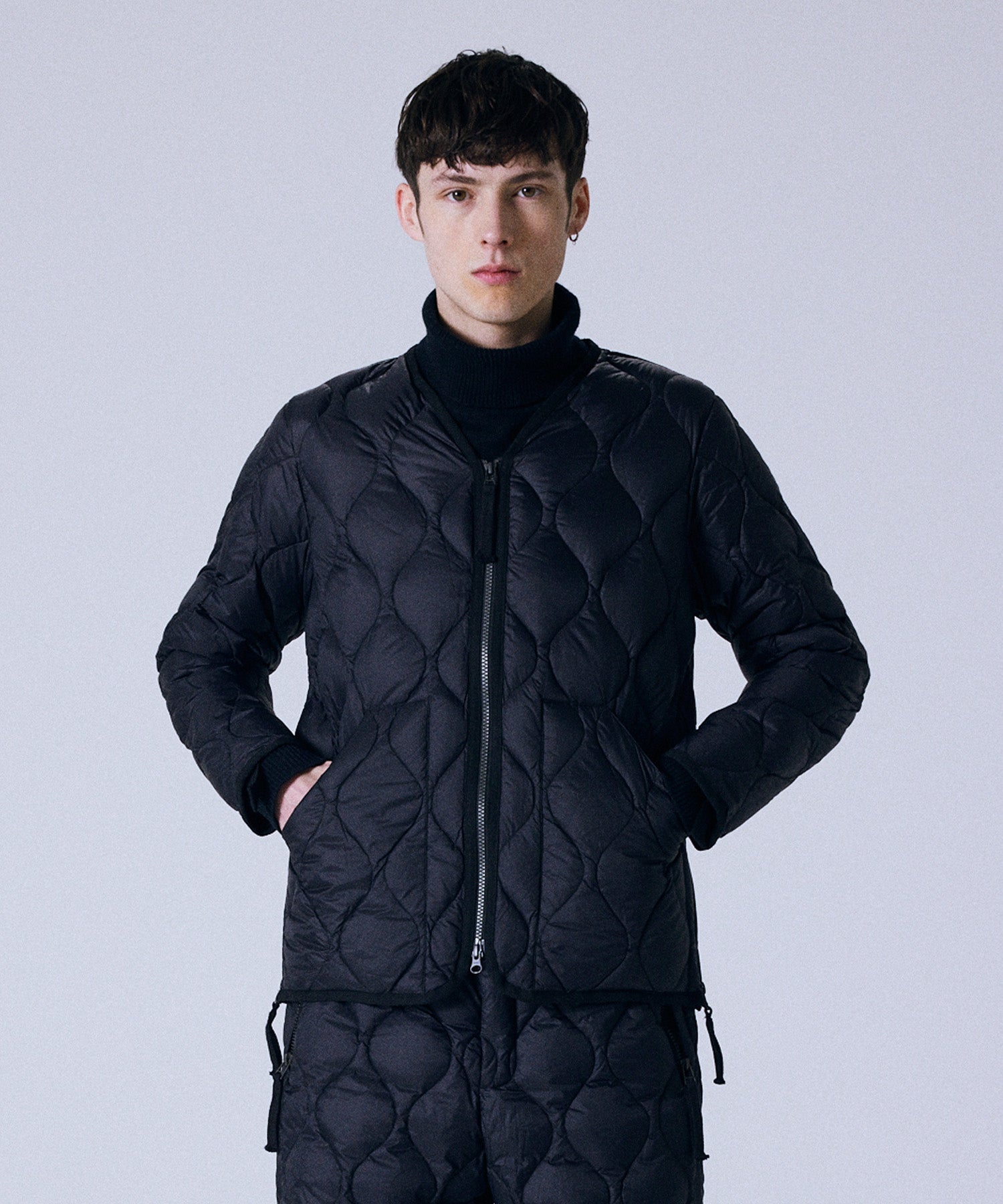 Taion Military V-Neck Down Jacket Black unisex fit
