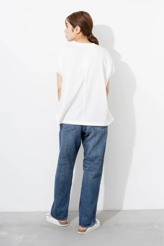 Ordinary Fits relaxed fit Type Loose jeans styled on-body against white wall