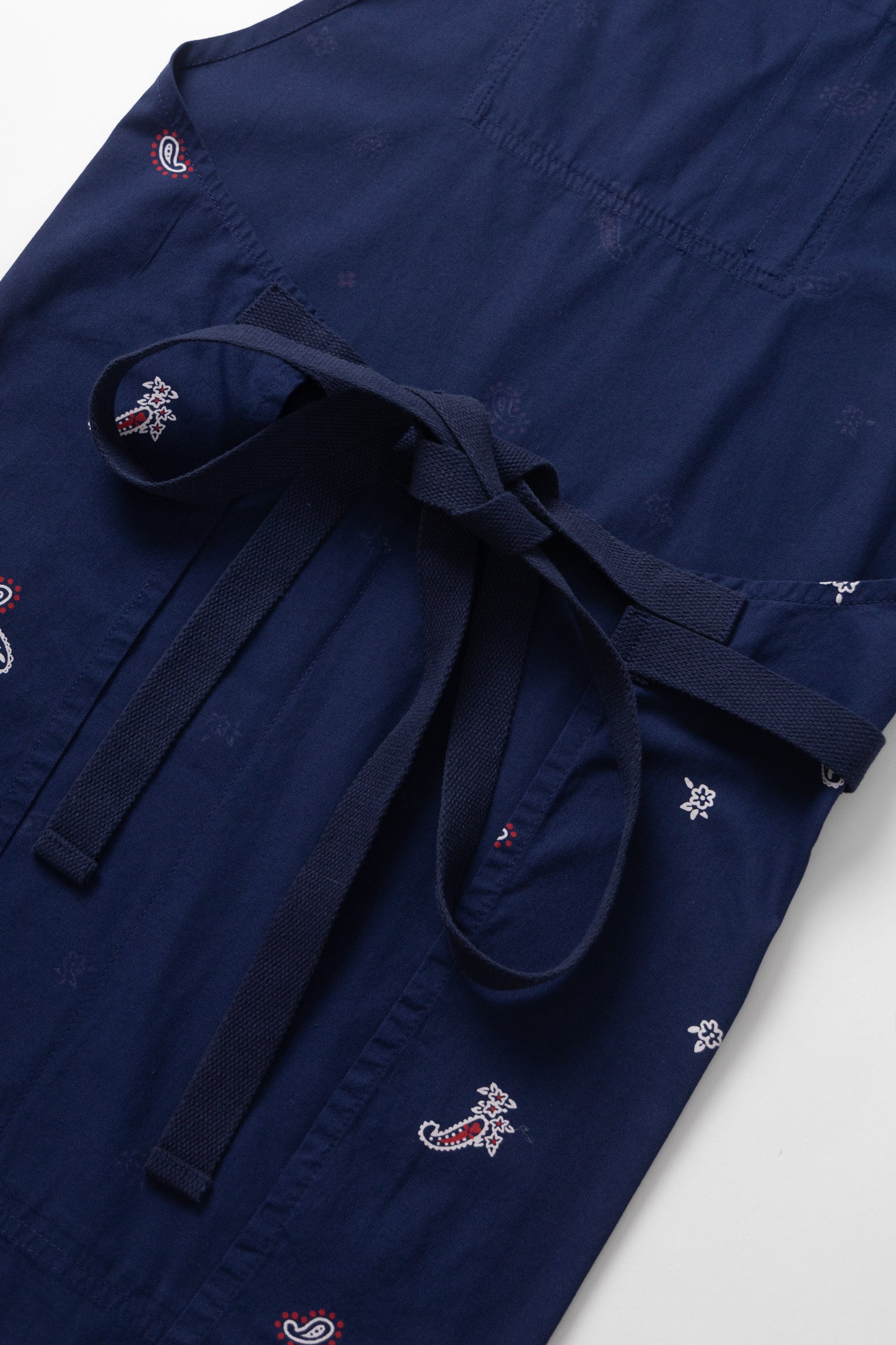 Royal paisley apron worn lifestyle view premium workwear apron chef barista creative durable cotton fit