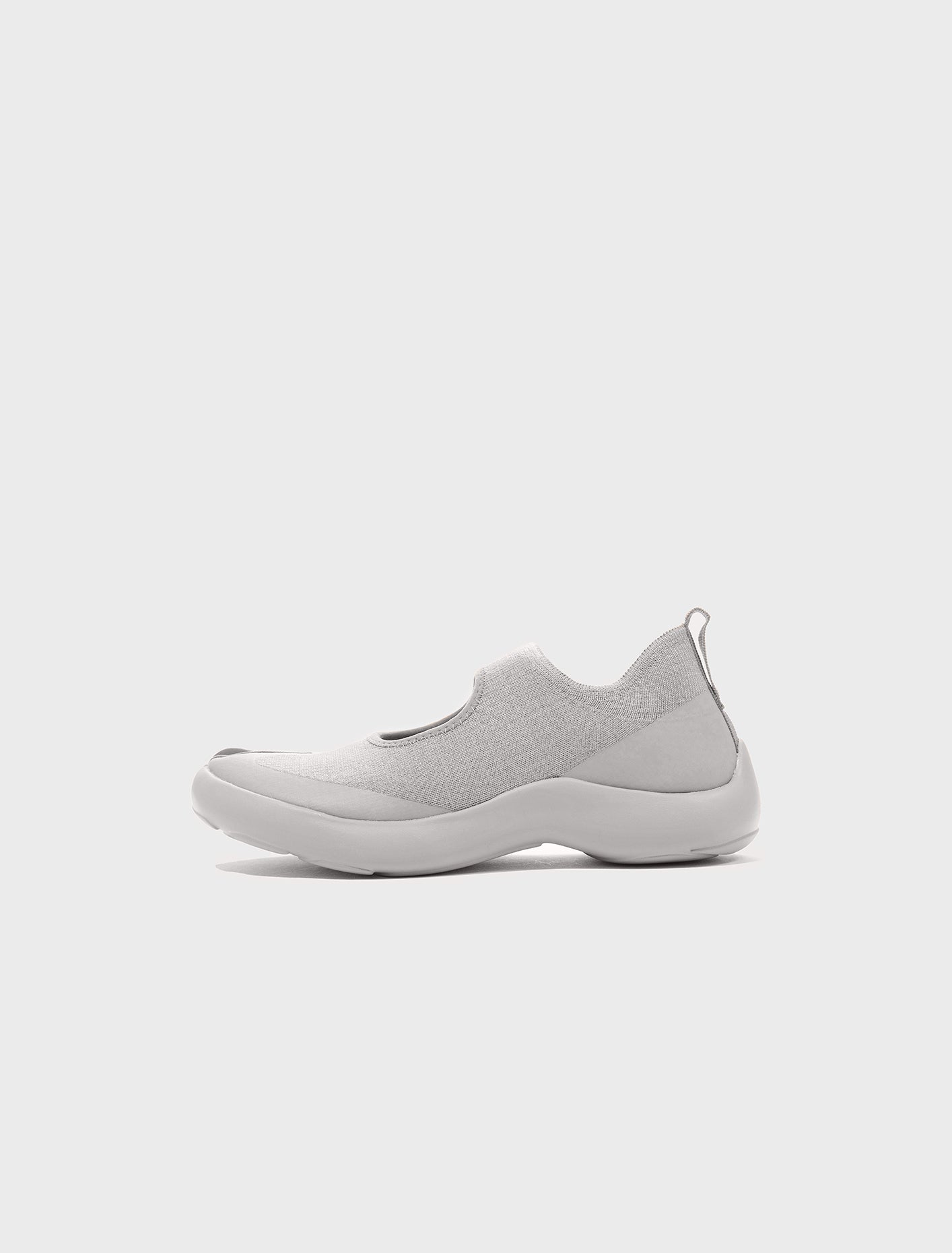 Side view of Tabi Sandal Grey split-toe knit sandals with lightweight tencel upper and cushioned Ortholite insole for comfort.