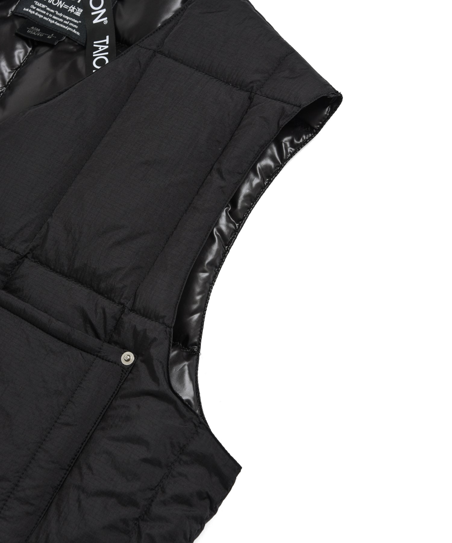 25AW_TAION-001BWK_BLACK_ARMHOLE2