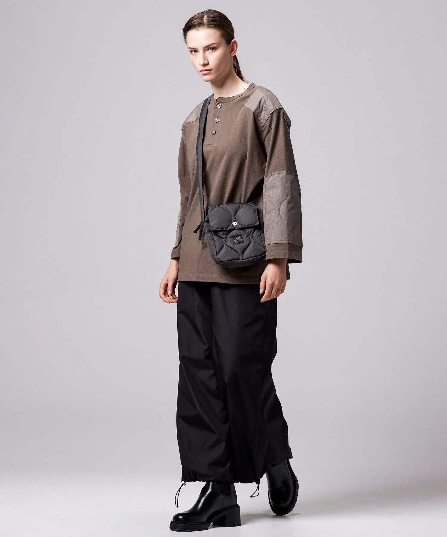 26SS_TAION-PC01ML-1_CHARCOAL_M001
