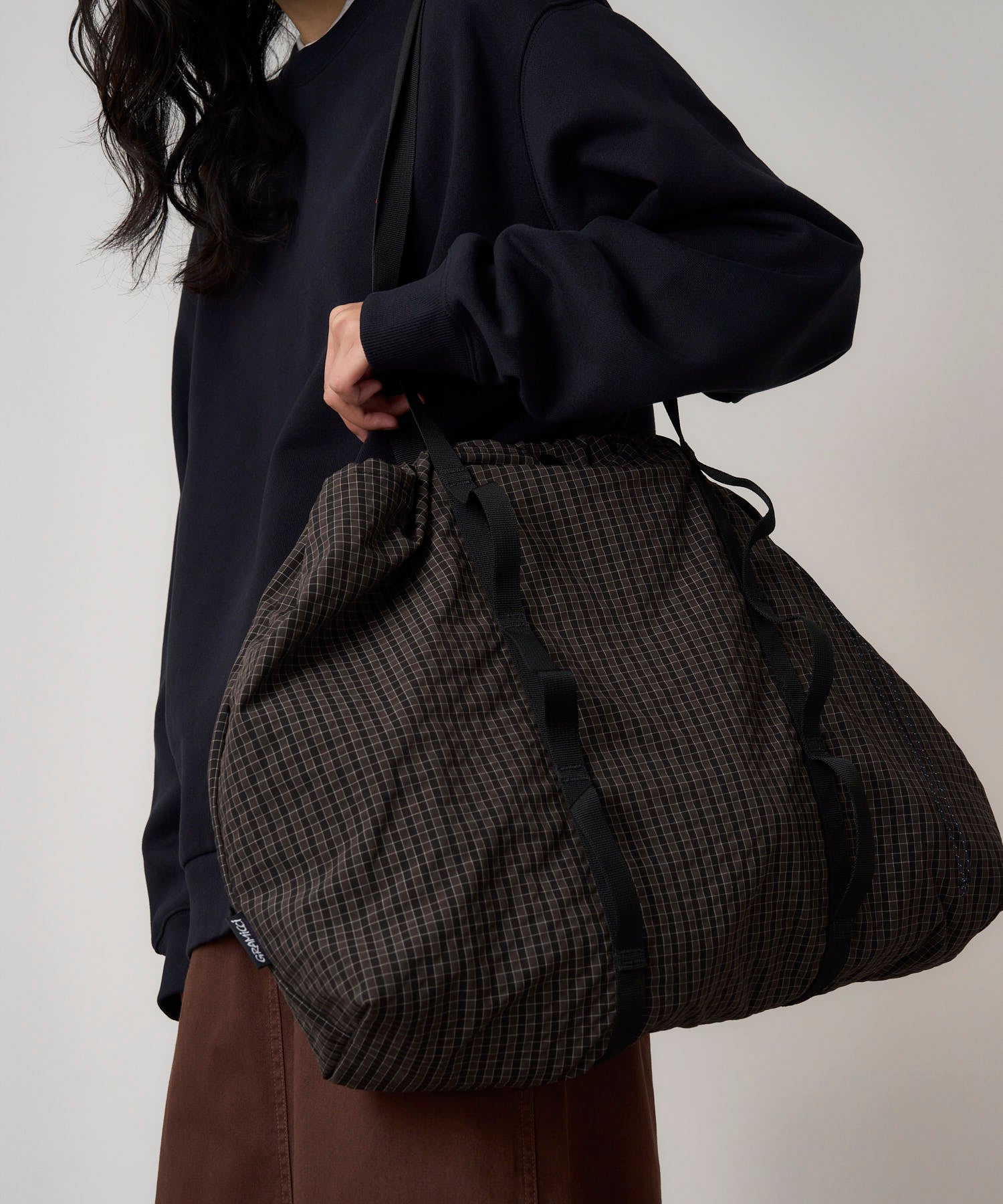 G5FA-170_DEEPBROWN_fitting_U1