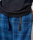 G5FM-P076_INDIGOCHECKEREDPLAID_fitting_M6