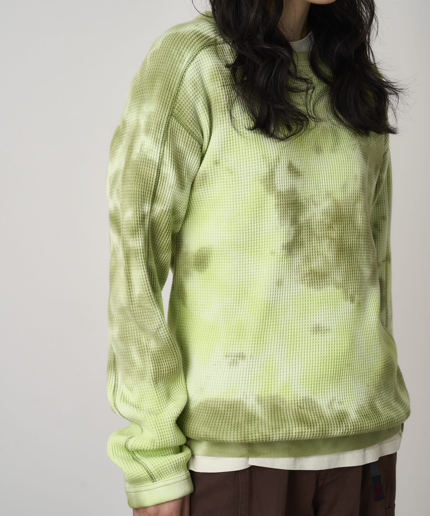 G5FU-J041_JADETIE-DYE_fitting_U2