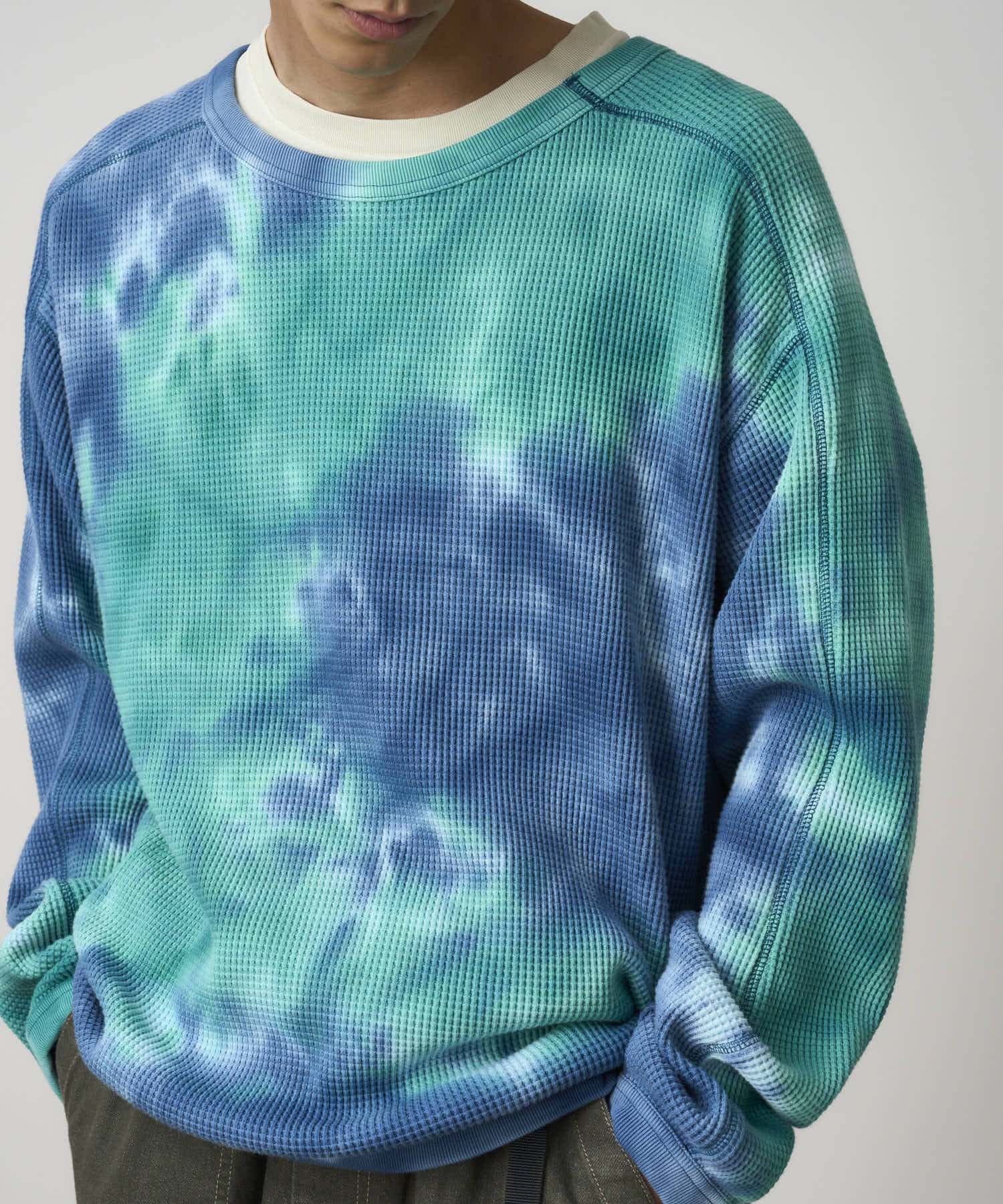 G5FU-J041_TURQUOISETIE-DYE_fitting_U4