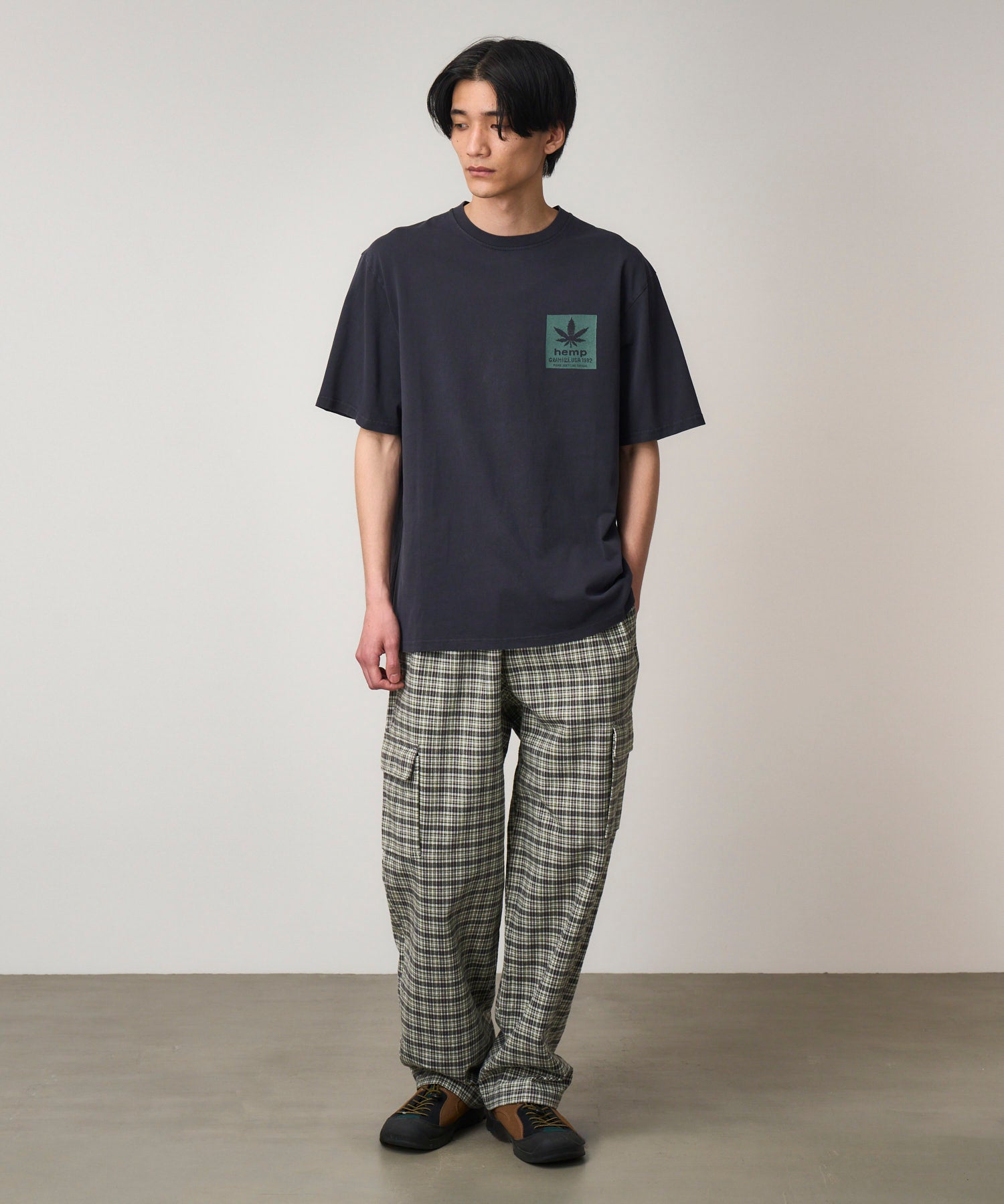 G5FU-T081_NAVYPIGMENT_fitting_U1