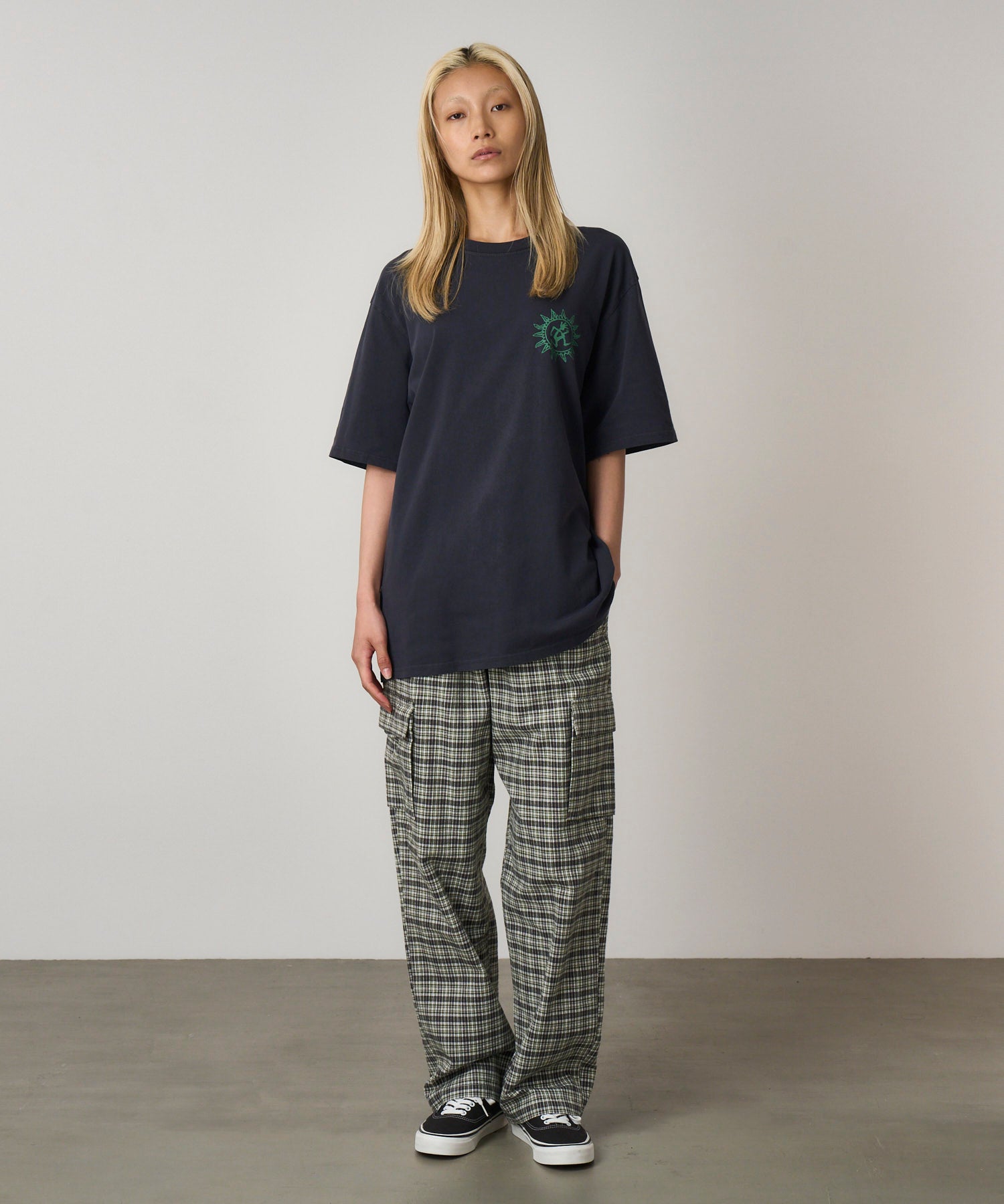 G5FU-T088_NAVYPIGMENT_fitting_U1