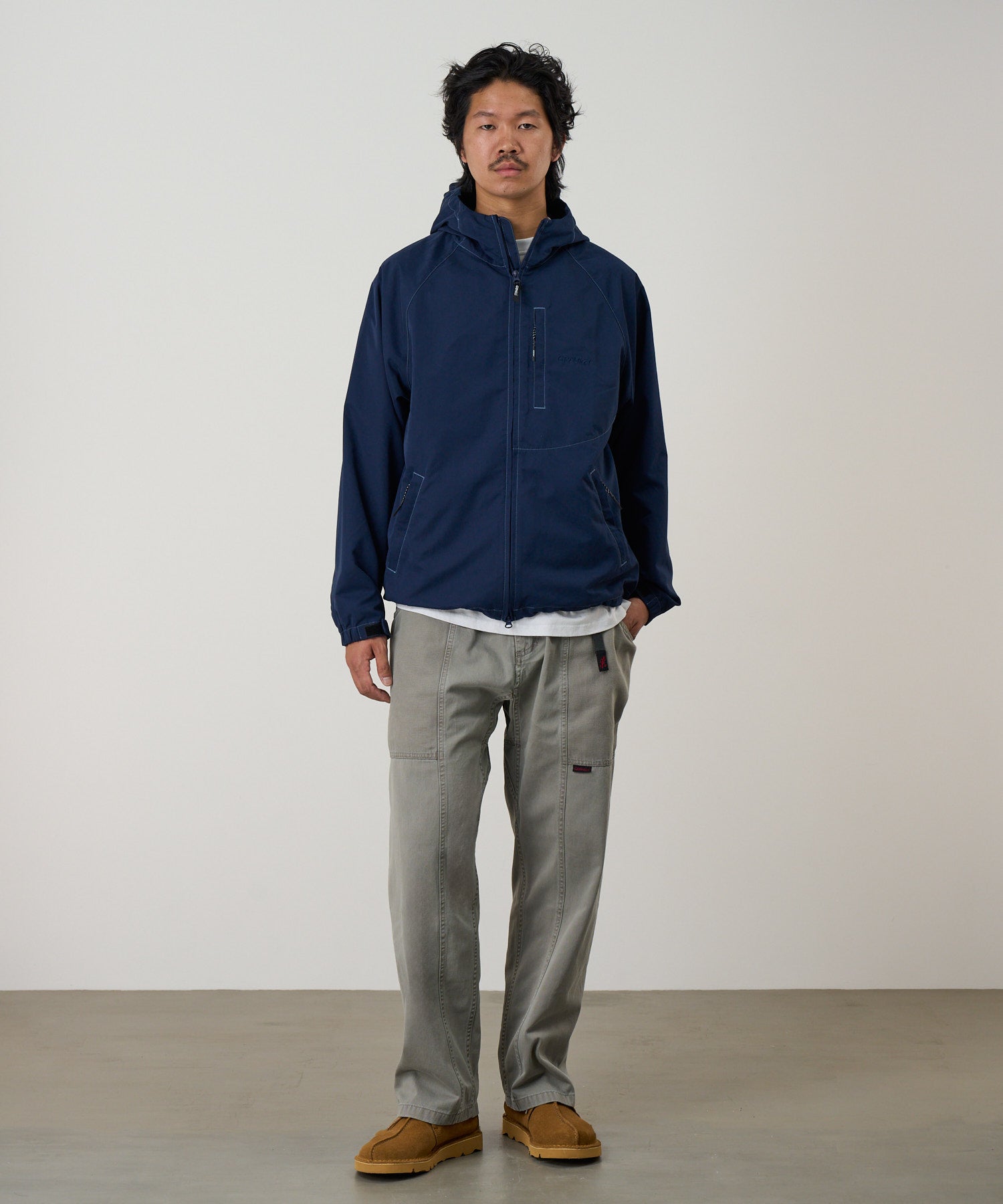 G6SM-P003-D_NATURALDYEDOLIVE_fitting_M1