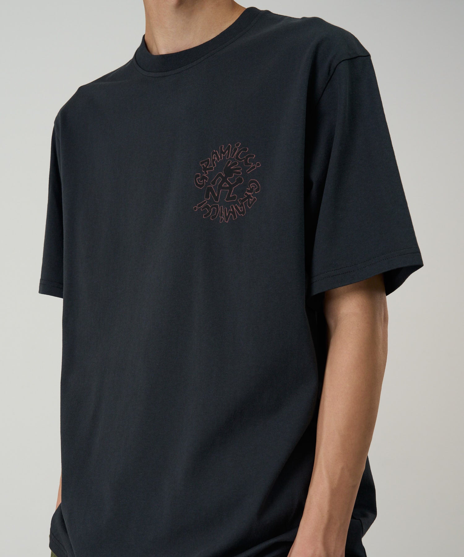 G6SU-T097_VINTAGEBLACK_fitting_M2