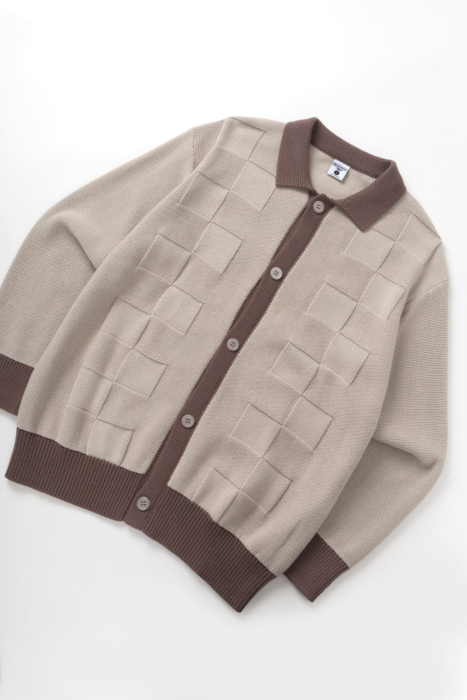 SW222-CheckPanelCardigan-Mushroom-02