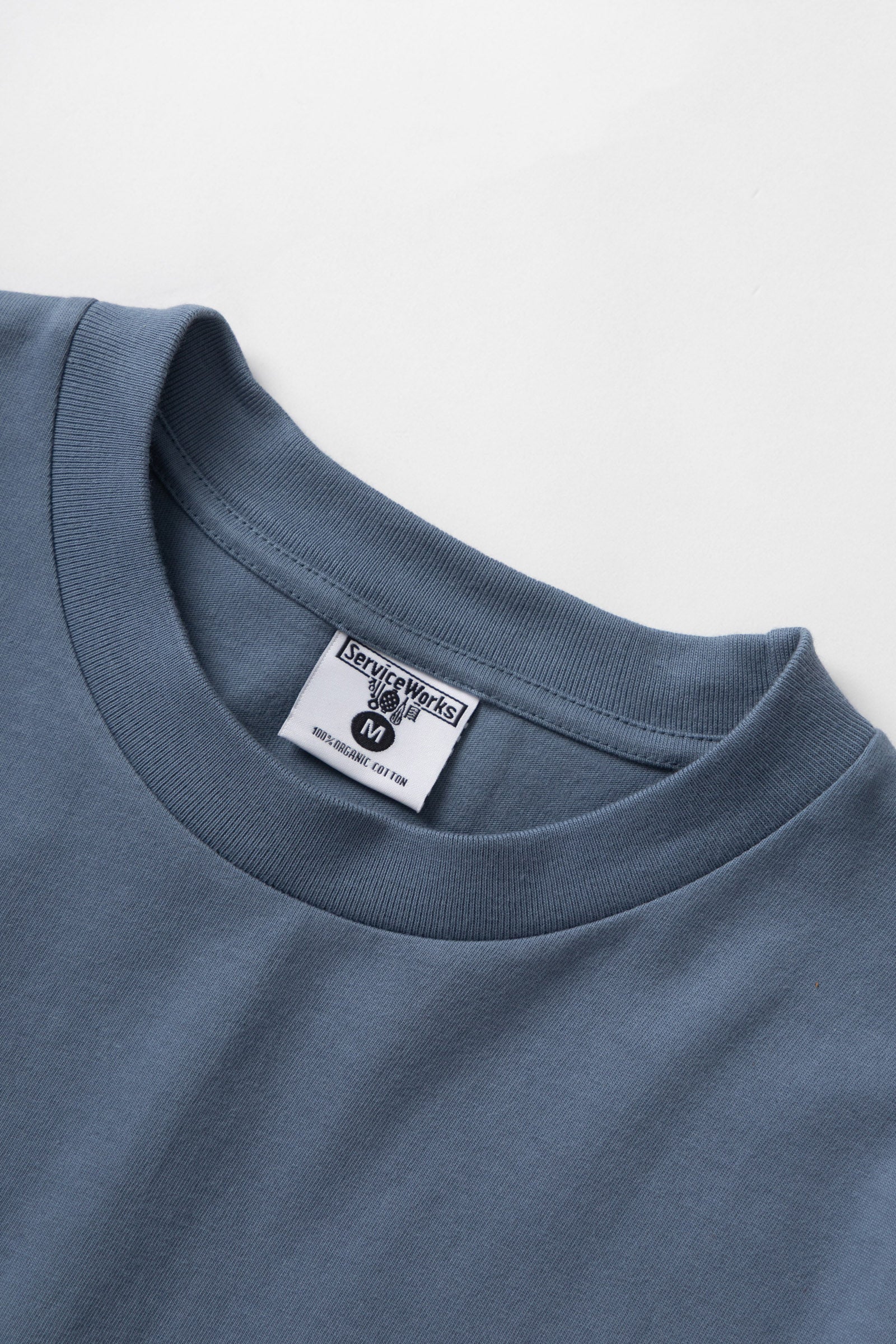 SW228-HomeComfortsTee-Slate-05