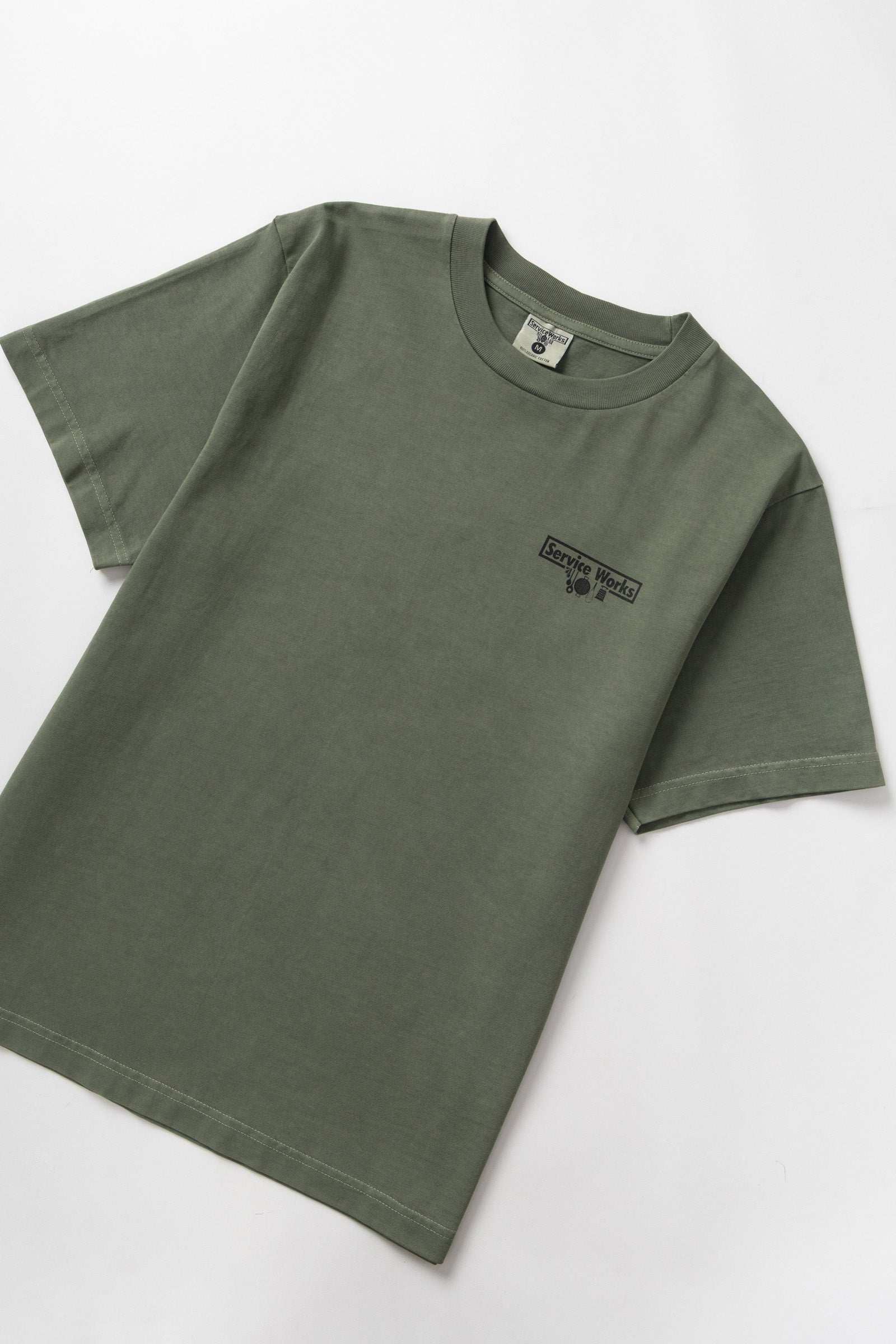SW232-PigmentDyedTrademarkTee-Olive-02