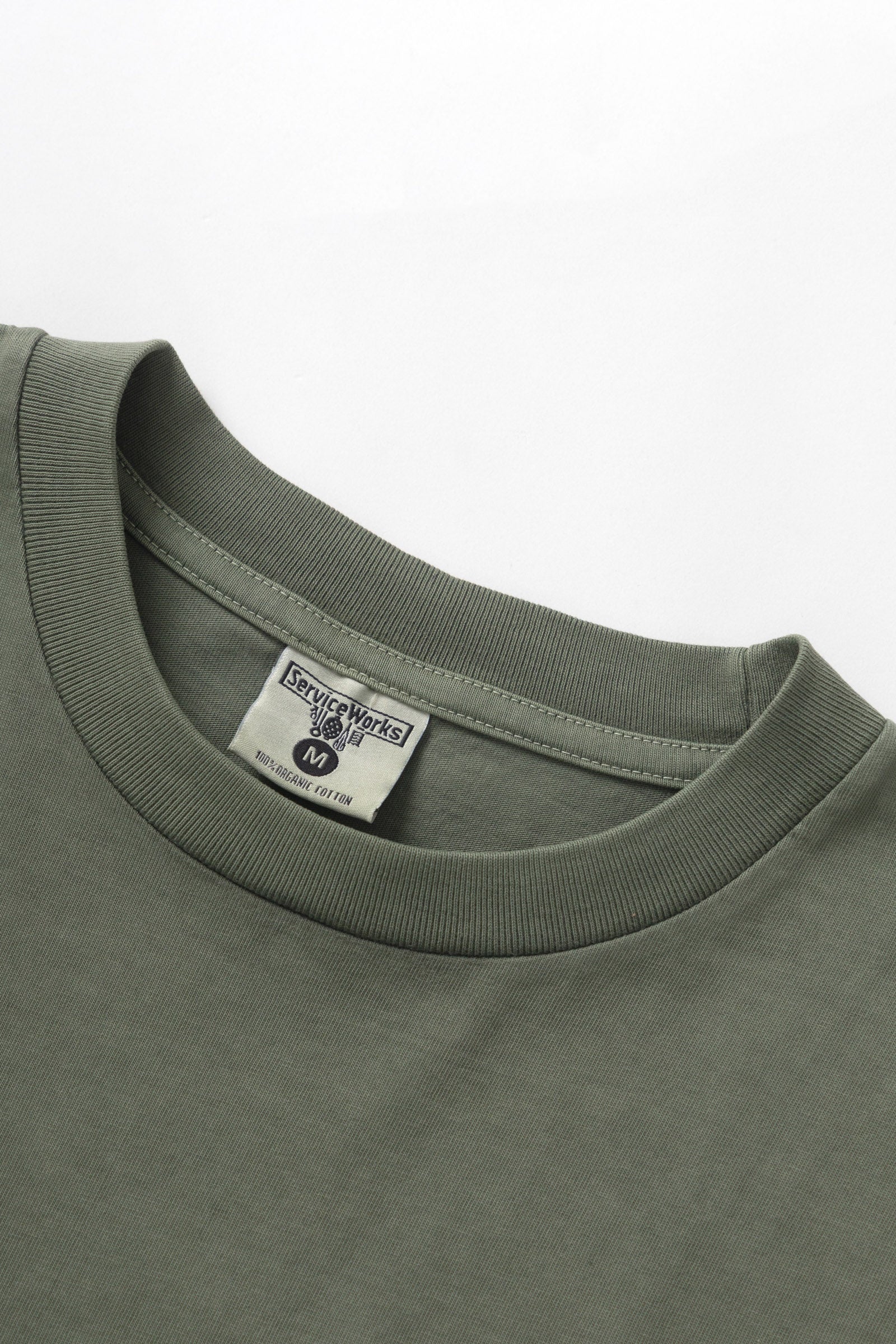 SW232-PigmentDyedTrademarkTee-Olive-05