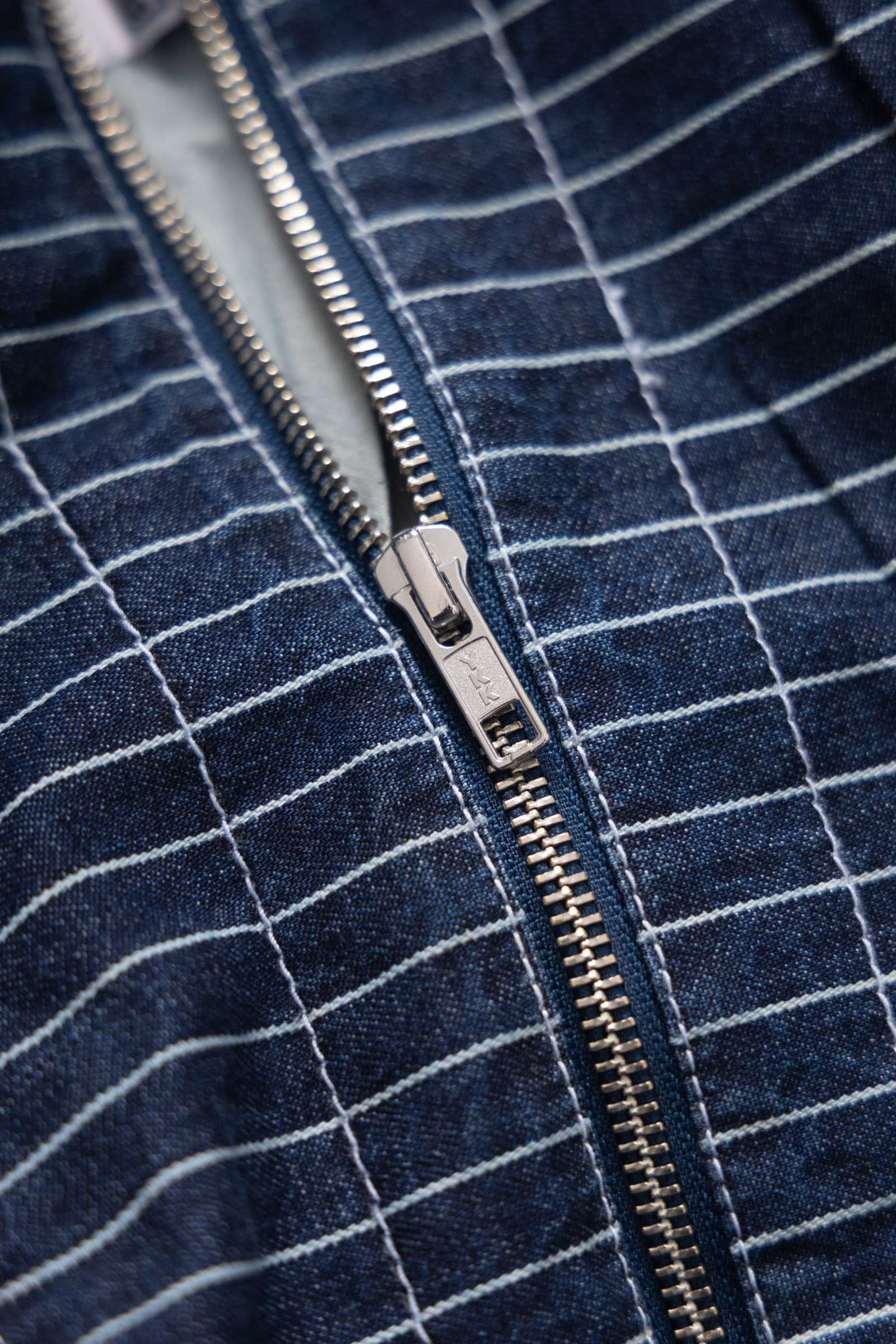 SW240-PinstripeDenimTote-Indigo-04