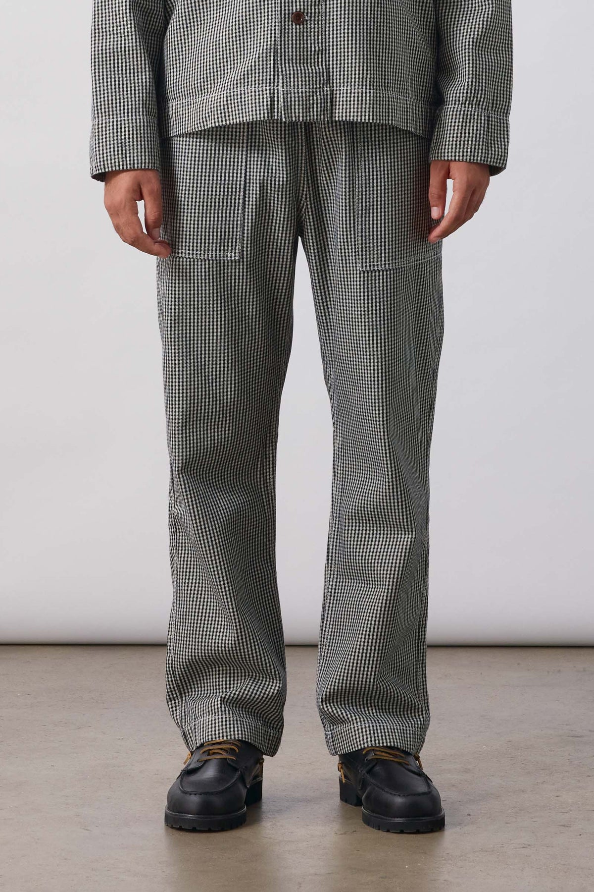 SW329-HouseGinghamChefPants-Black-1-OnModel
