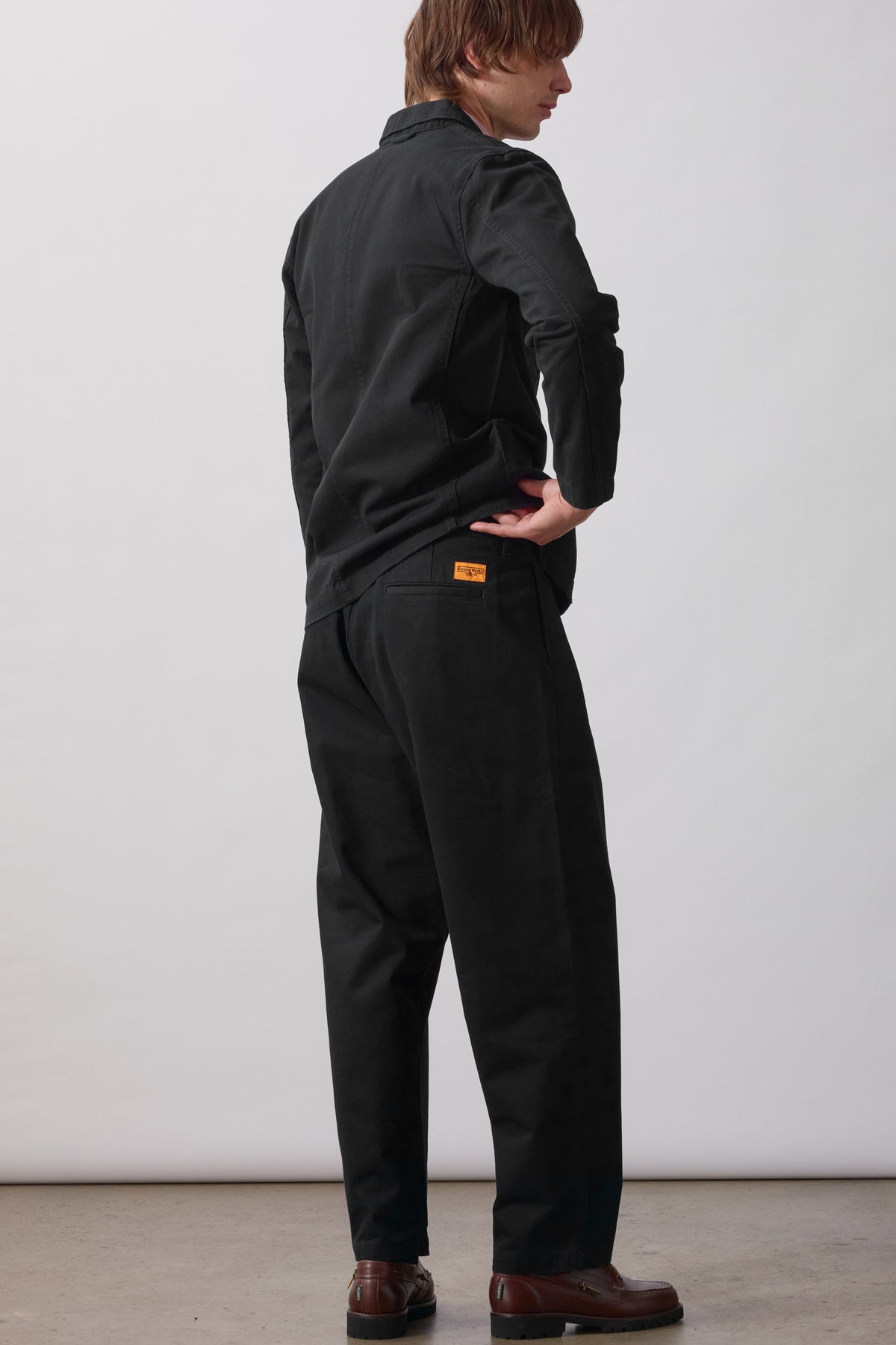 SW336-TwillPart-TimerPants-Black-3-OnModel