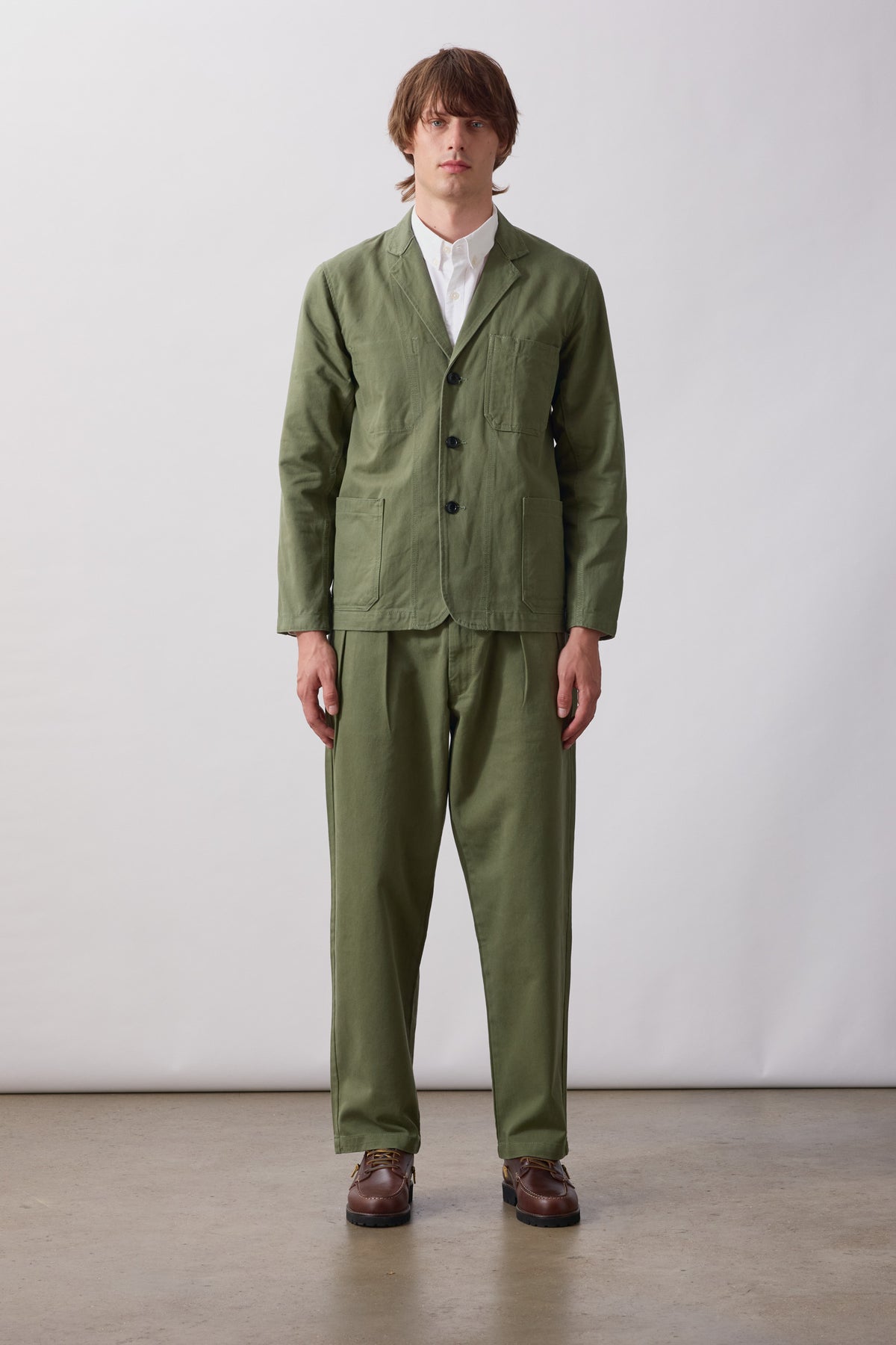 SW342-TwillServerSuit-Olive-2-OnModel