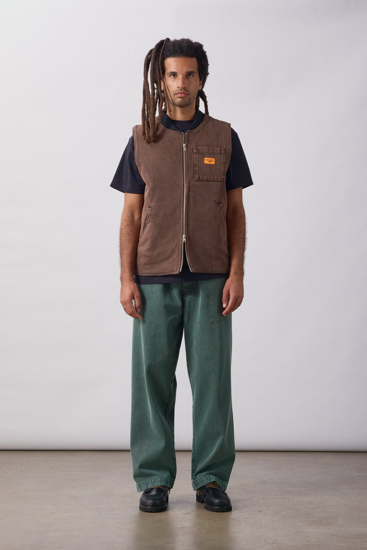 SW346-ODWorkVest-Umber-1-OnModel