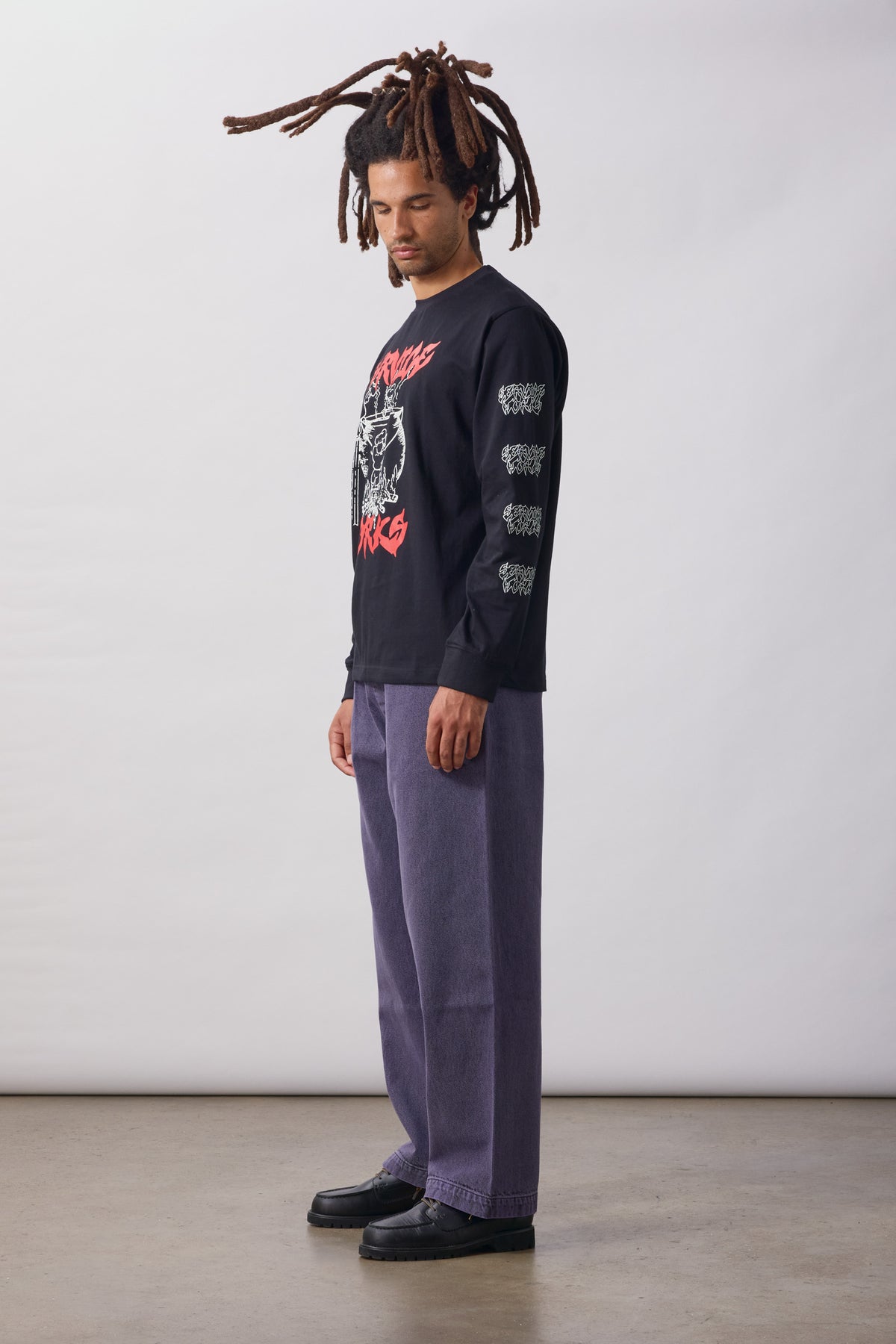 SW374-BoilingPointLSTee-Black-2-OnModel