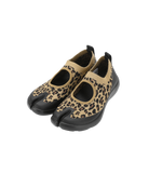 Brown Leopard Tabi sandals with split toe design and lightweight sole on a white background