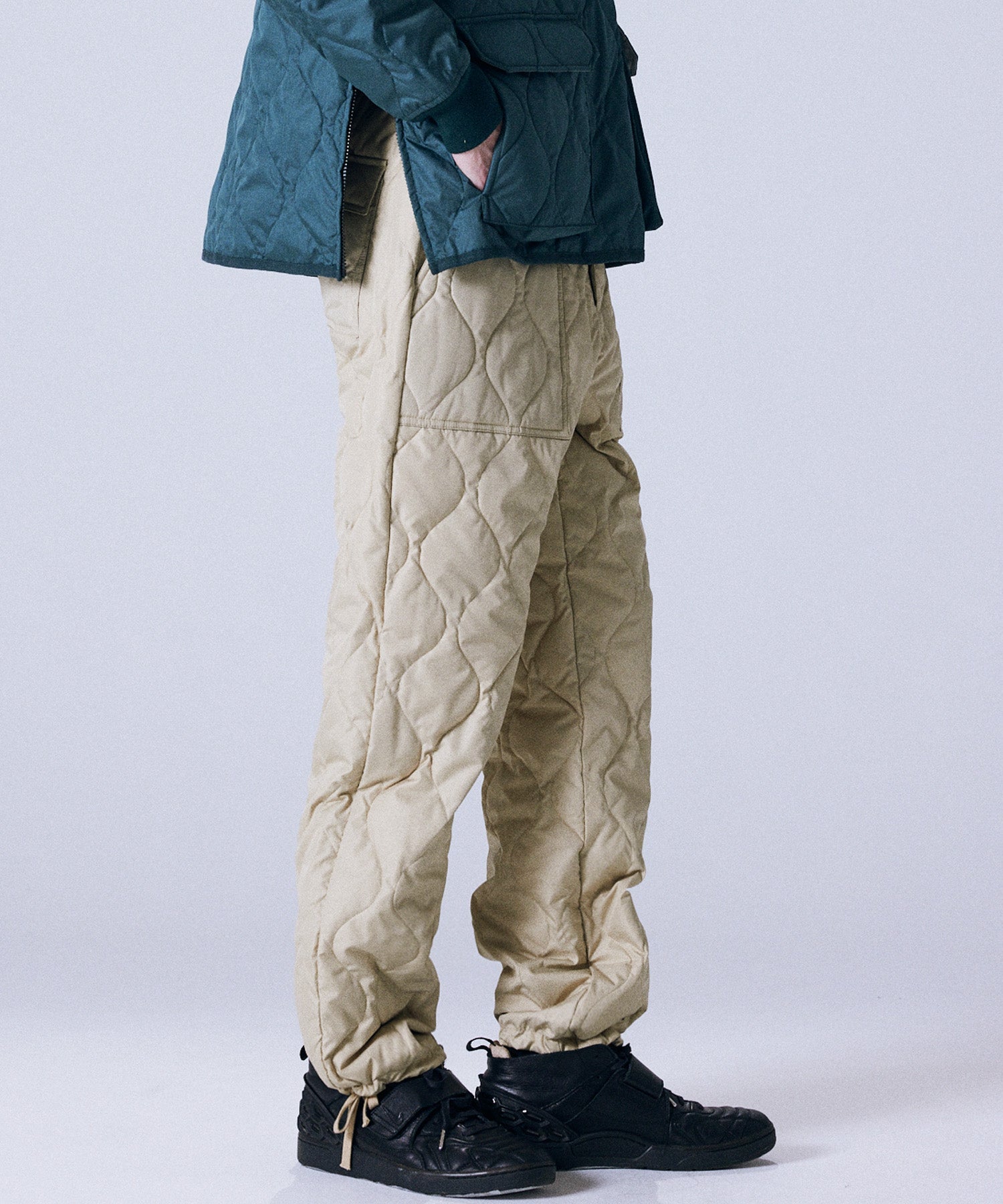 Taion Military Down Pants in Cream – warm insulated design, durable fabric & all-day comfort for everyday use