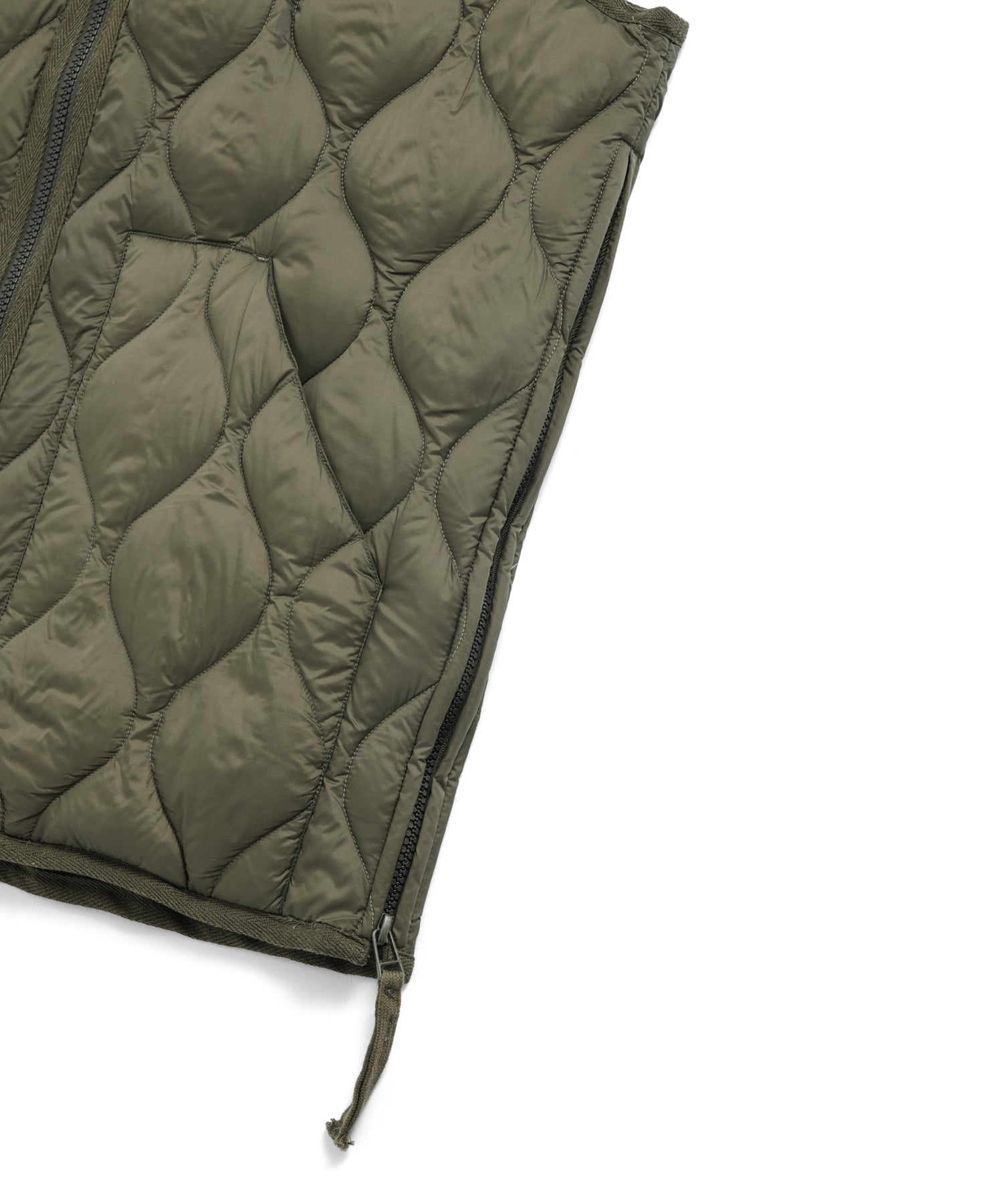 Side slit detail of Taion Military V Neck W-Zip Down Jacket – designed for flexible movement and everyday comfort