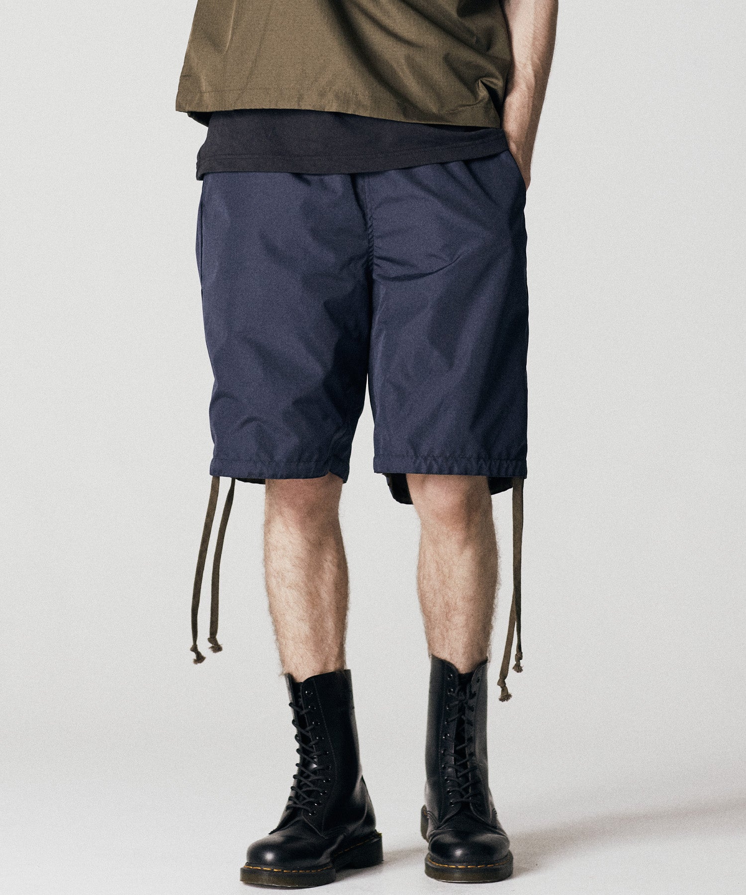 Taion Non Down Military Reversible Shorts in Dark Olive