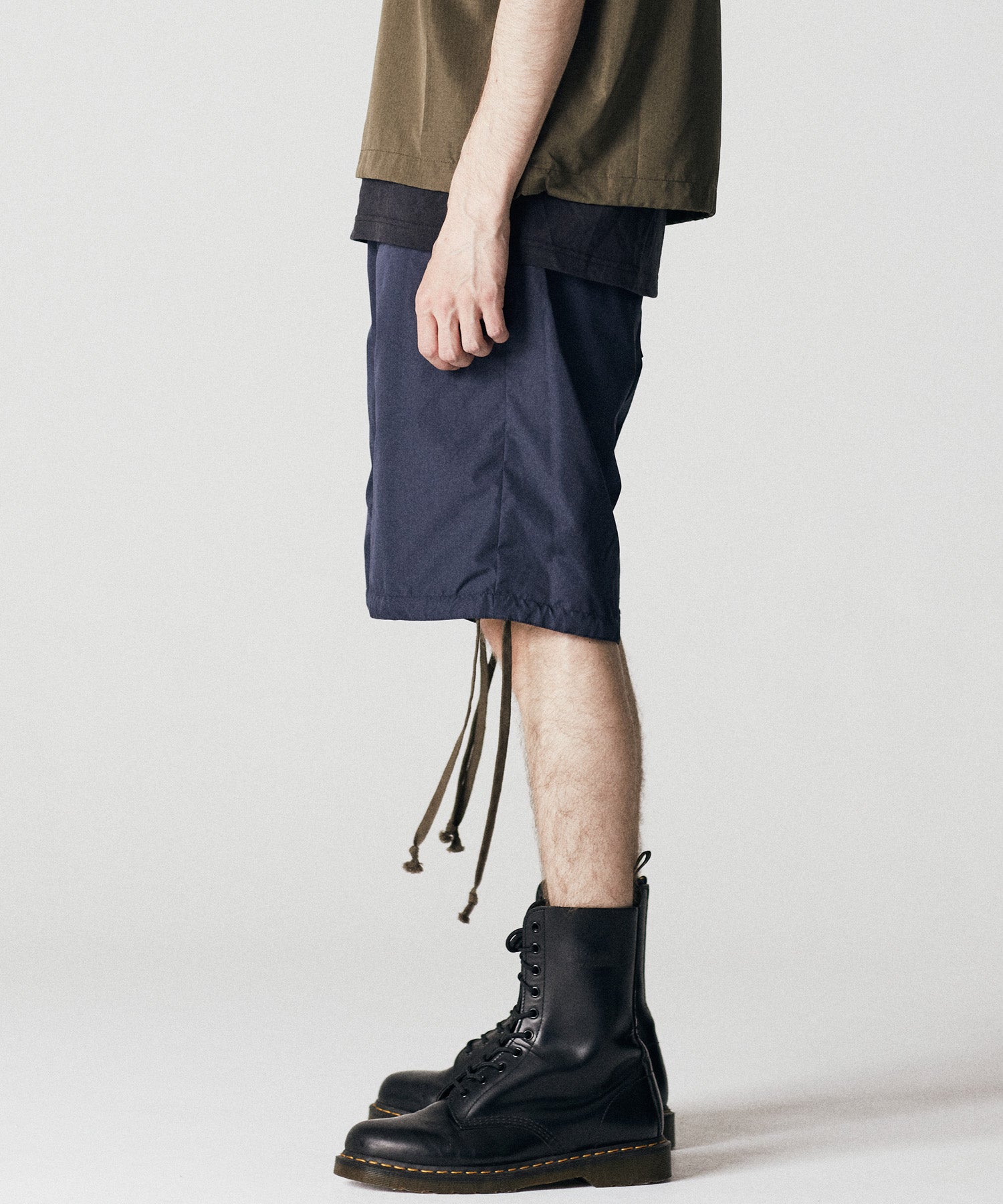 Taion Non Down Military Reversible Shorts in Dark Olive